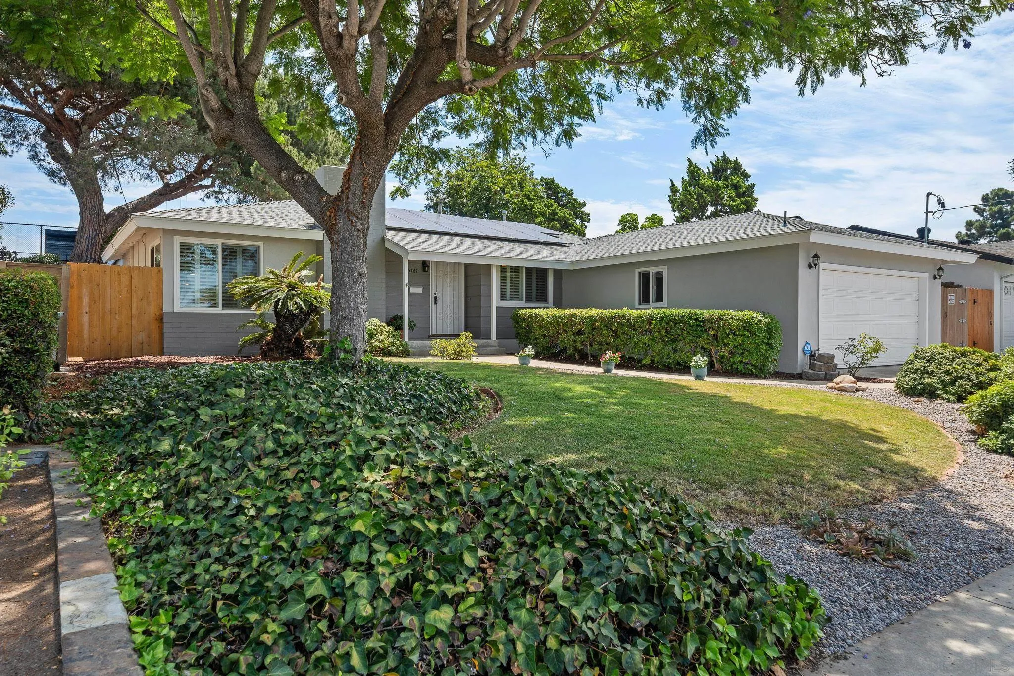 https://cdn.realtyfeed.com/cdn/127/260019235/d215d94689d546190af86f5c36b0bcb1.webp