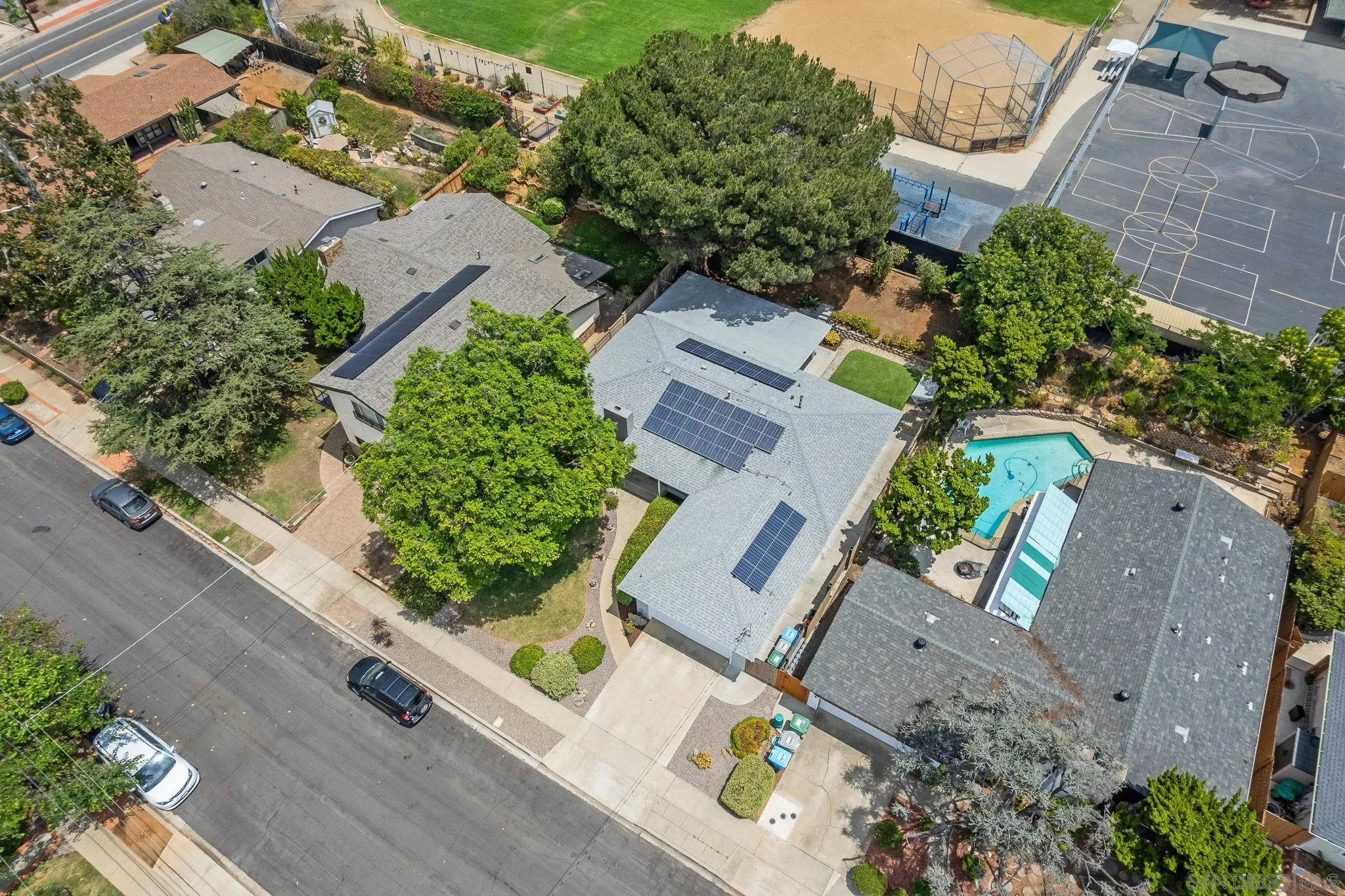 https://cdn.realtyfeed.com/cdn/127/260019235/e2c70b4e1e0de8c63078f0095a1d3b3f.webp