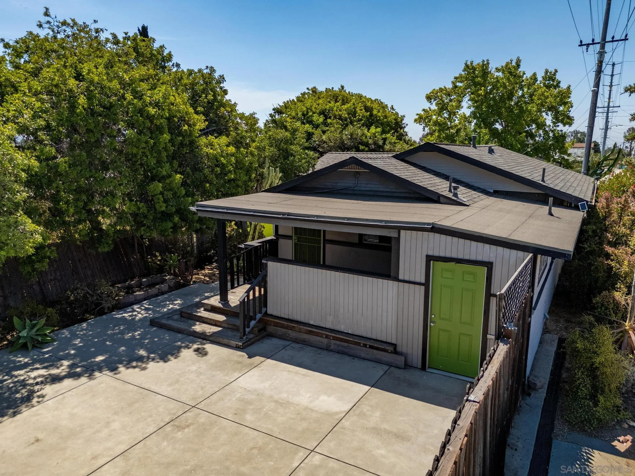 https://cdn.realtyfeed.com/cdn/127/260019236/9b3f49e0a2e1472def0a6820f22d7c87.webp