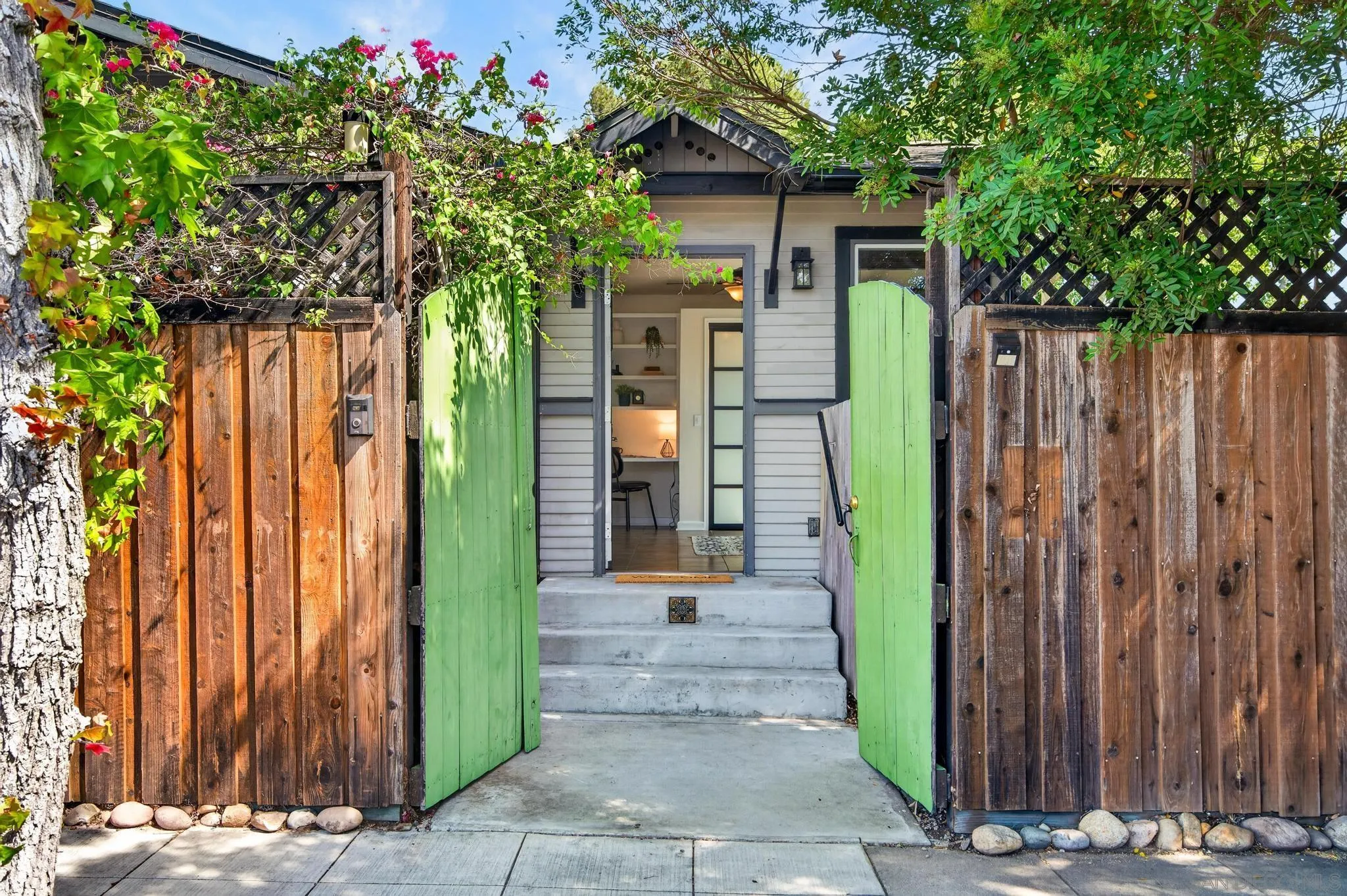 https://cdn.realtyfeed.com/cdn/127/260019236/b8ce2ba10d36f5e8de3bb3142715dd89.webp