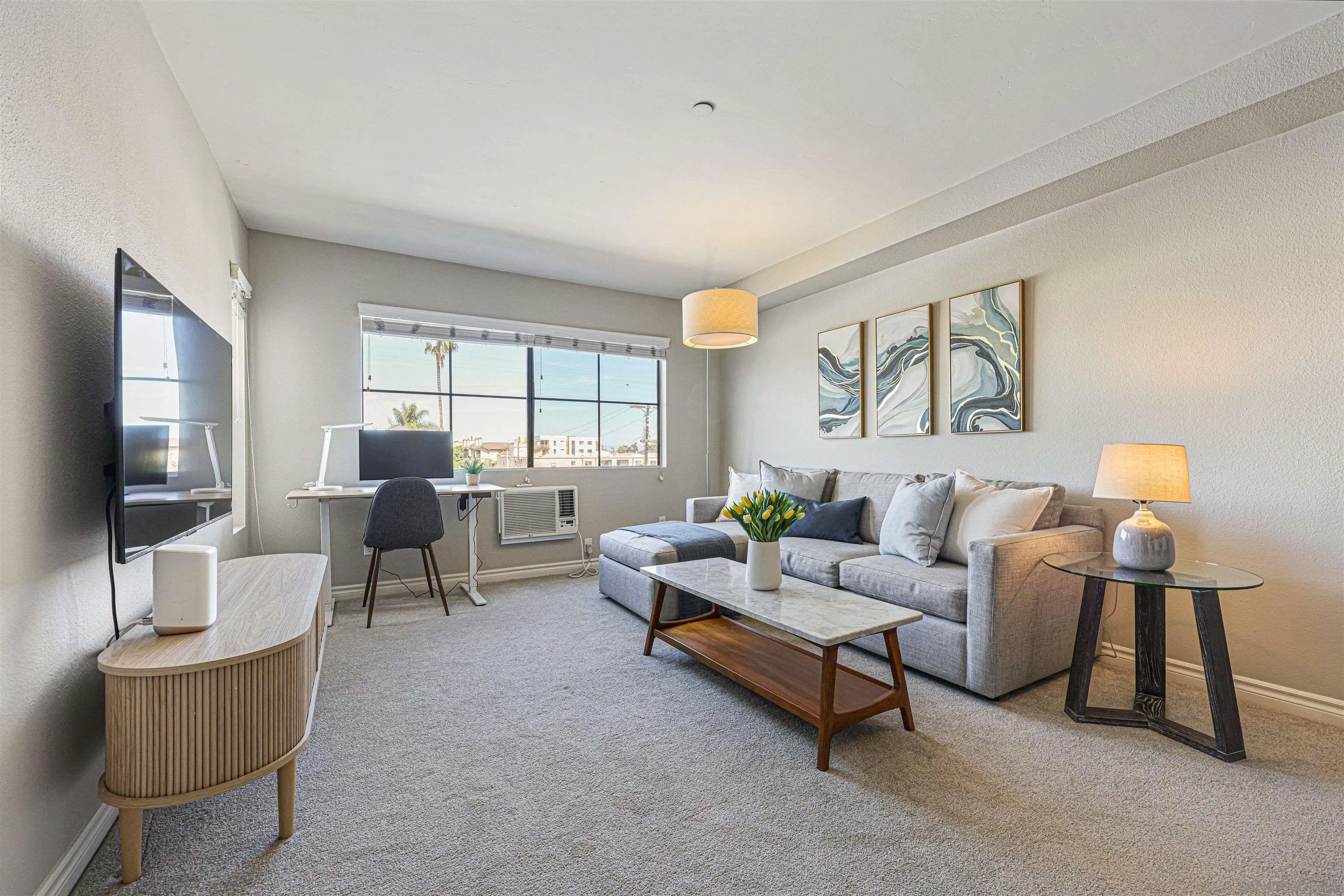 Photo #1: 260019238 Listing: Photo #1