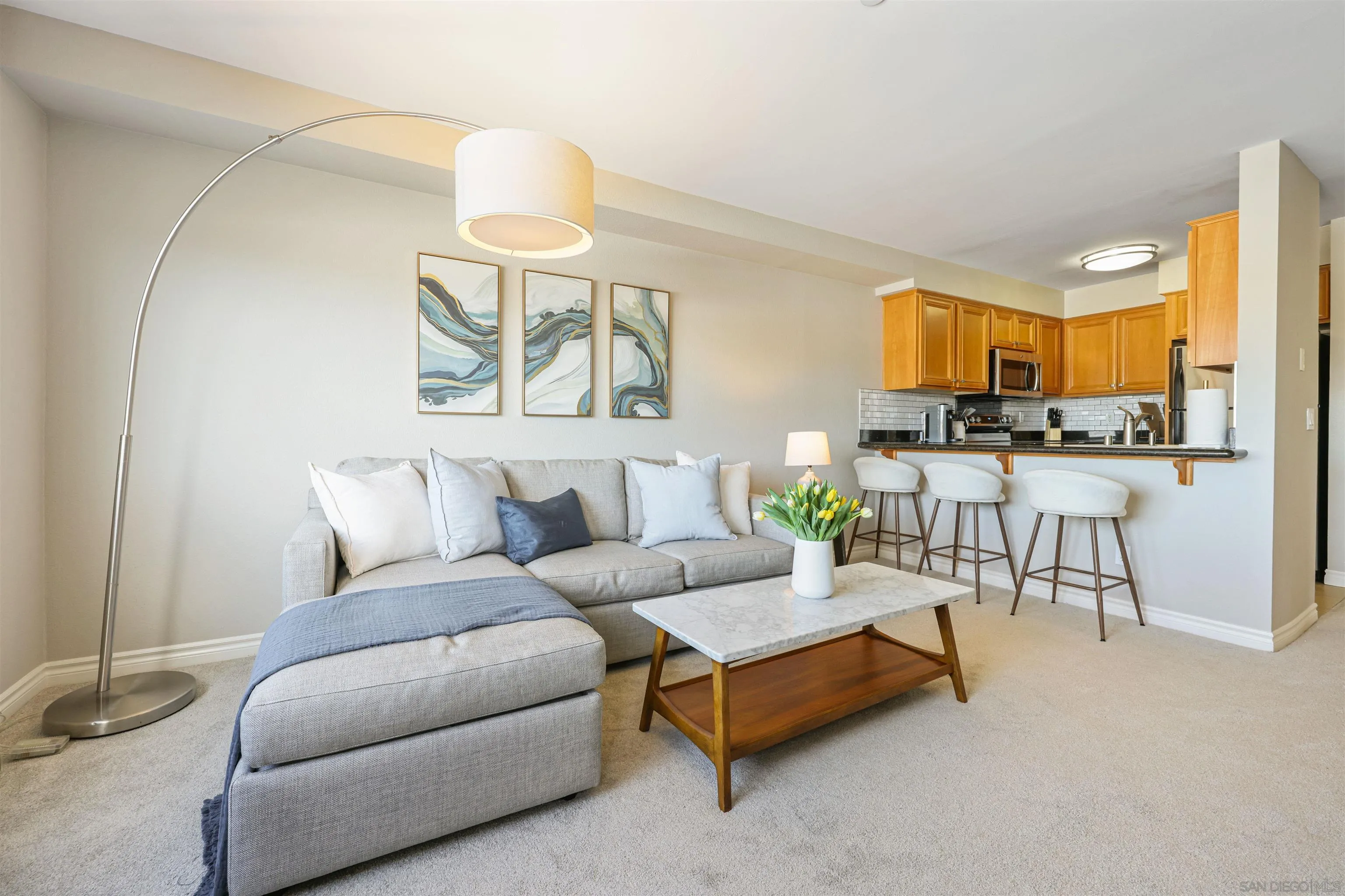 Photo #2: 260019238 Listing: Photo #2
