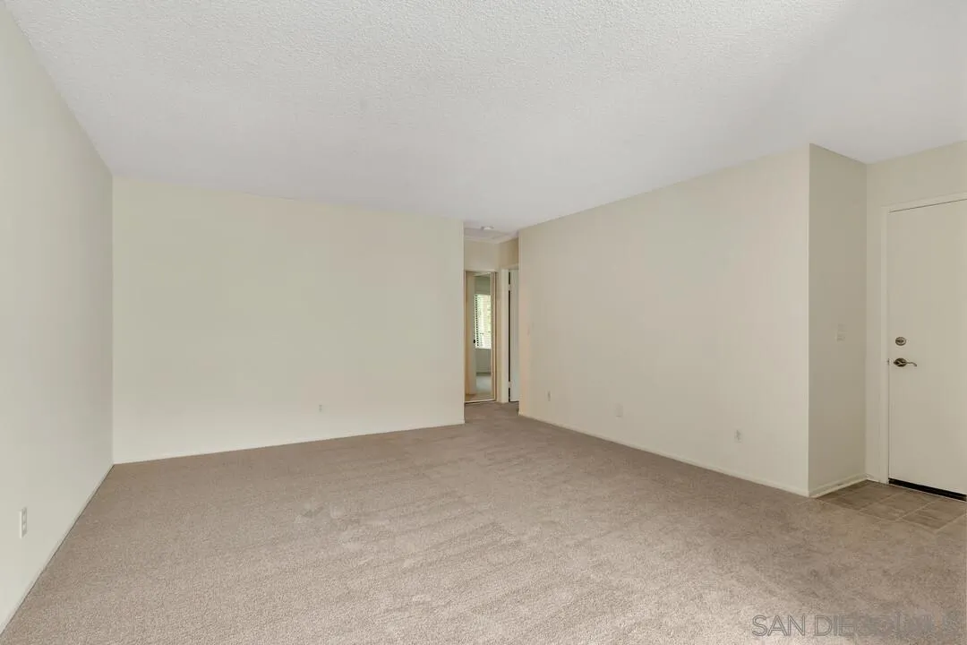 Photo #5: 260019240 Listing: Photo #5