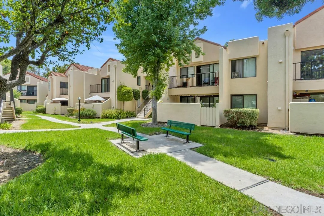 Photo #2: 260019240 Listing: Photo #2