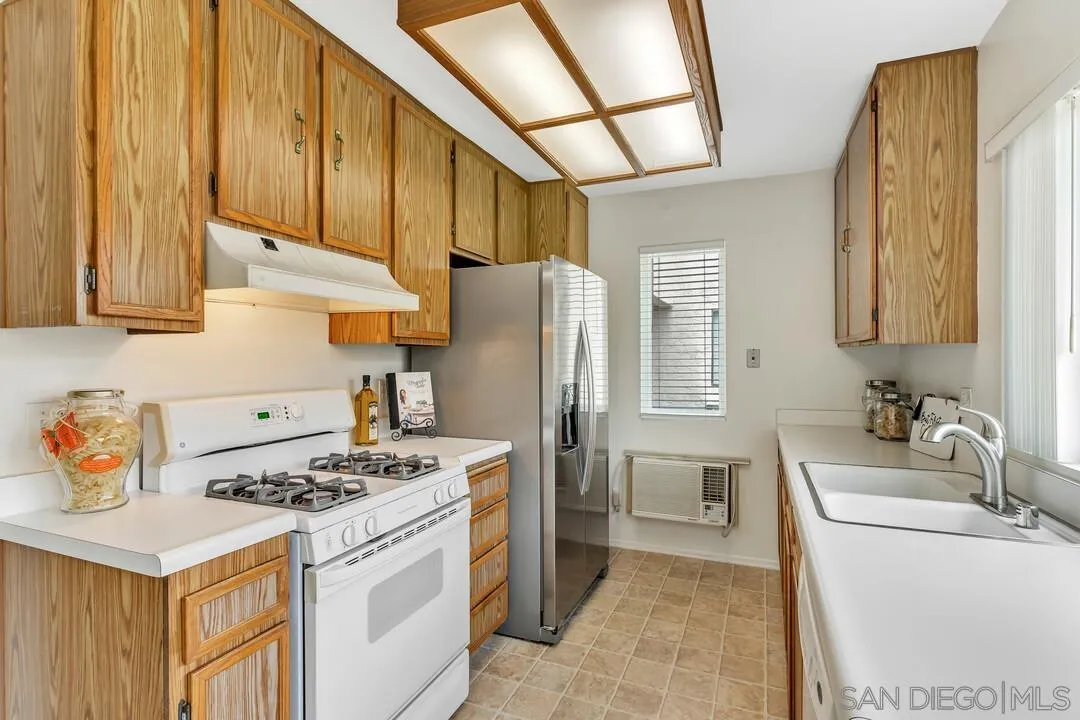 Photo #14: 260019240 Listing: Photo #14