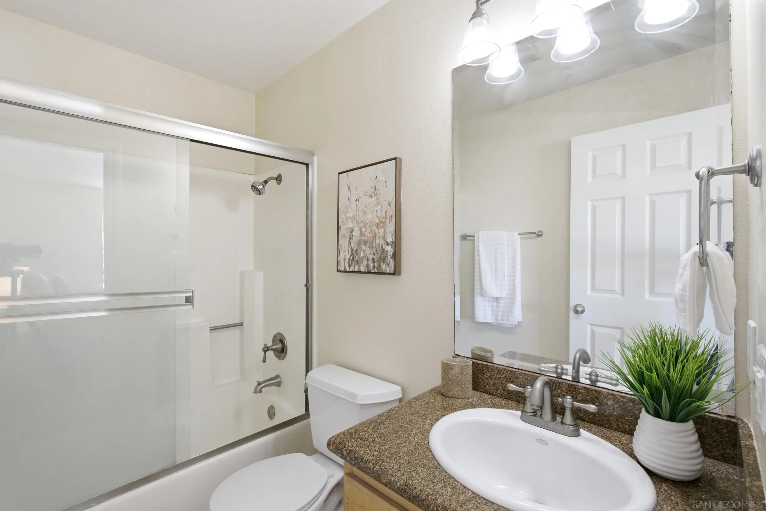 Photo #19: 260019241 Listing: Photo #19