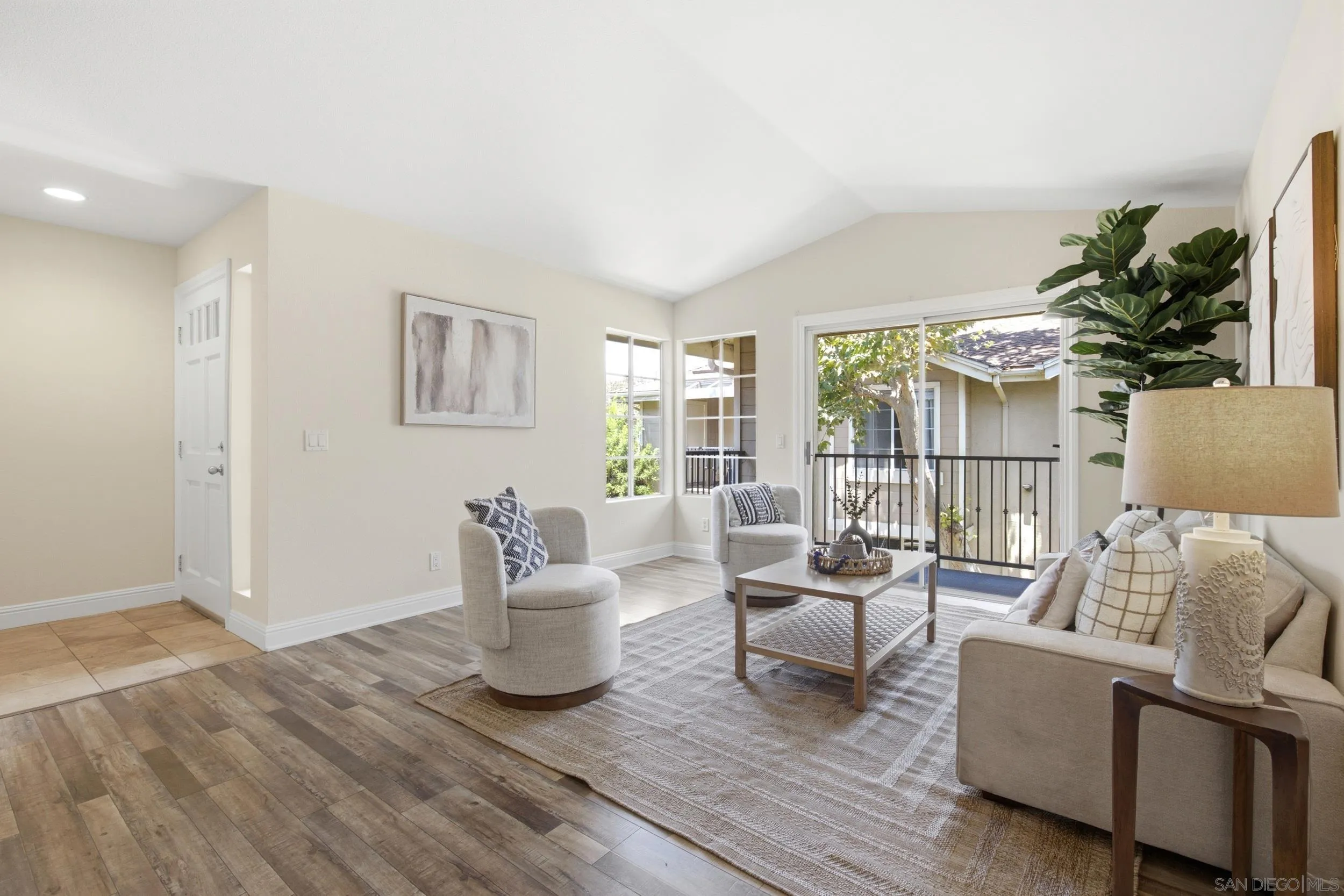 Photo #1: 260019241 Listing: Photo #1