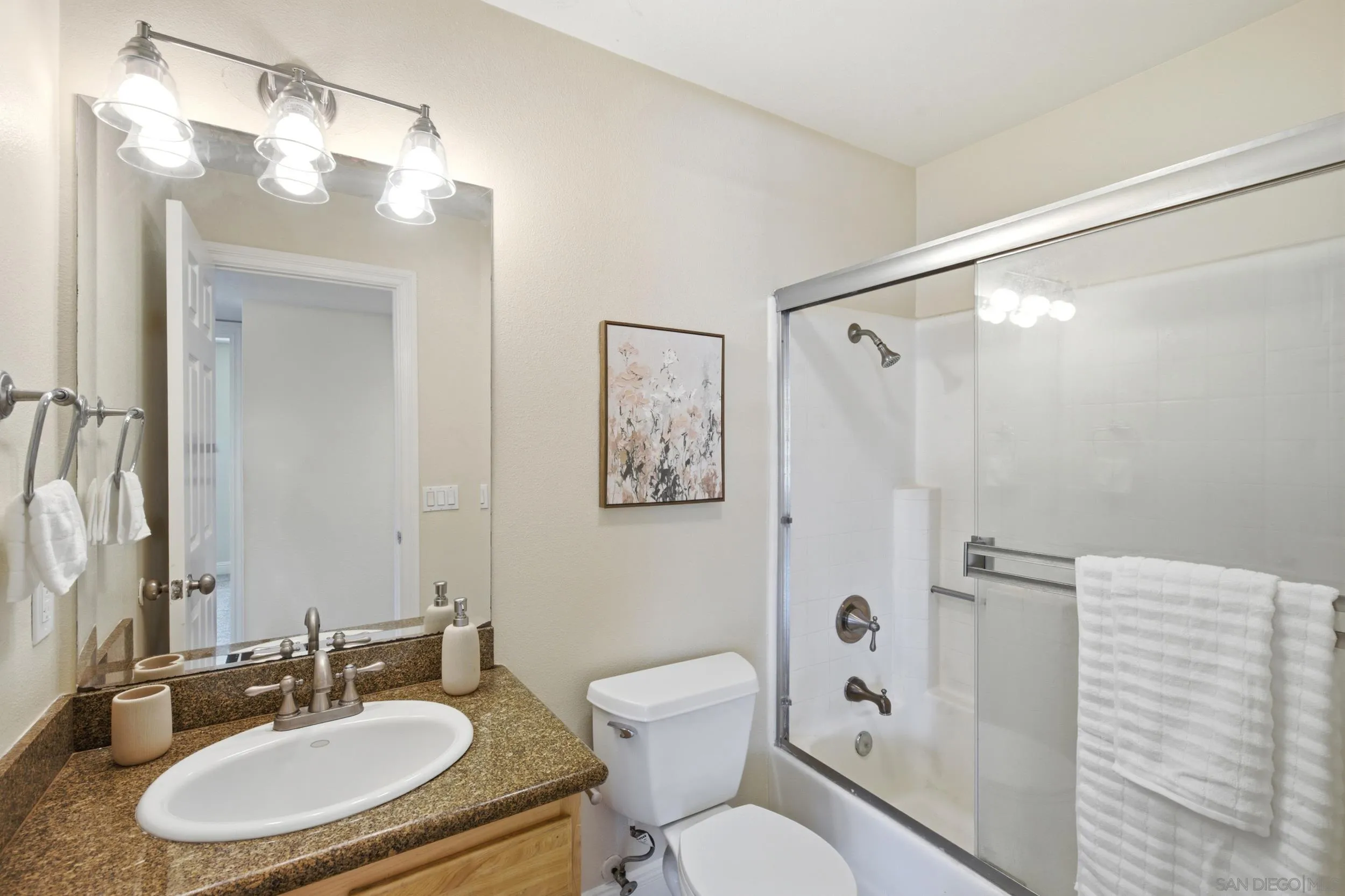 Photo #13: 260019241 Listing: Photo #13