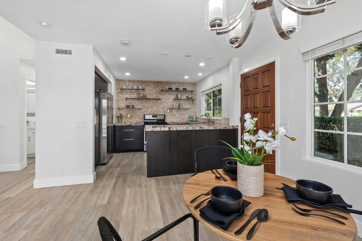Photo #13: 260019242 Listing: Photo #13
