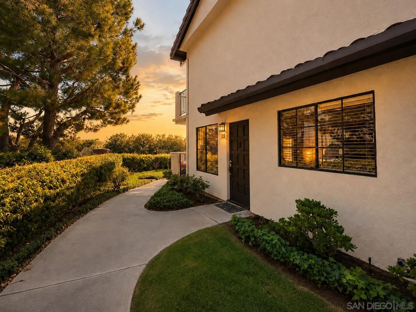 https://cdn.realtyfeed.com/cdn/127/260019242/fc7c81cae97535da7fd76fcb0913a2f7.webp