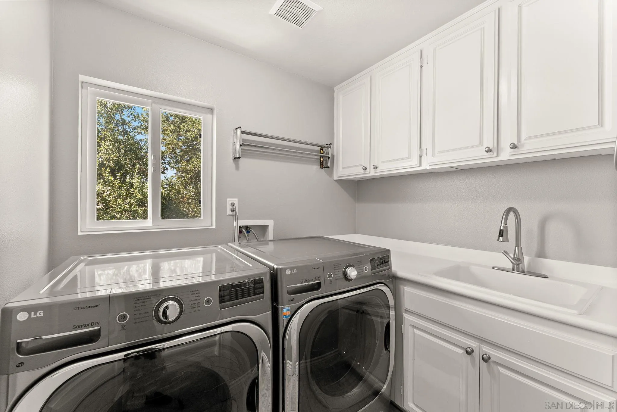 https://cdn.realtyfeed.com/cdn/127/260019246/80093591d2ecc0eb61ca4c1409ad02f6.webp