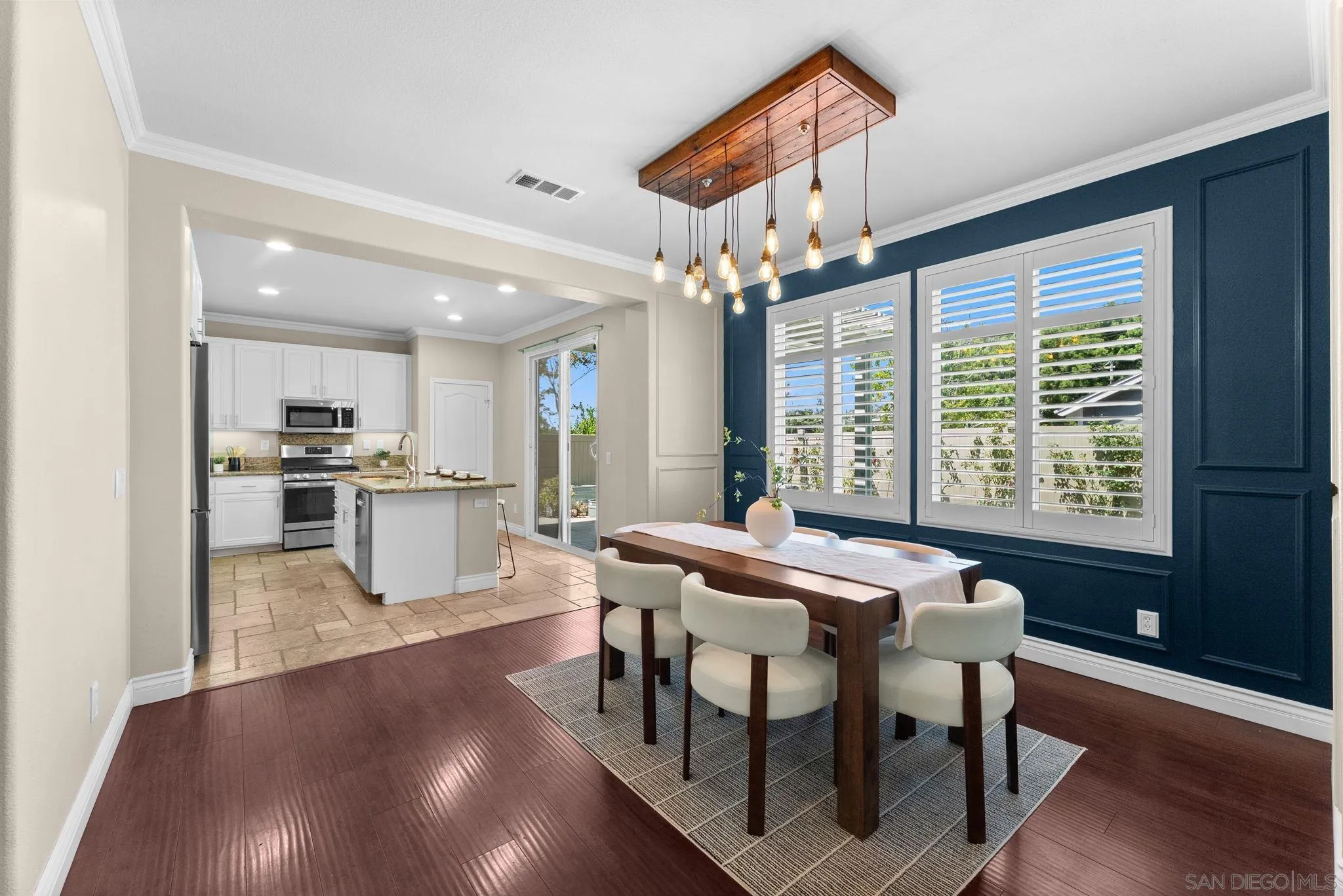 https://cdn.realtyfeed.com/cdn/127/260019246/97ca02da1ebcaac3e06a18cab58fbc57.webp