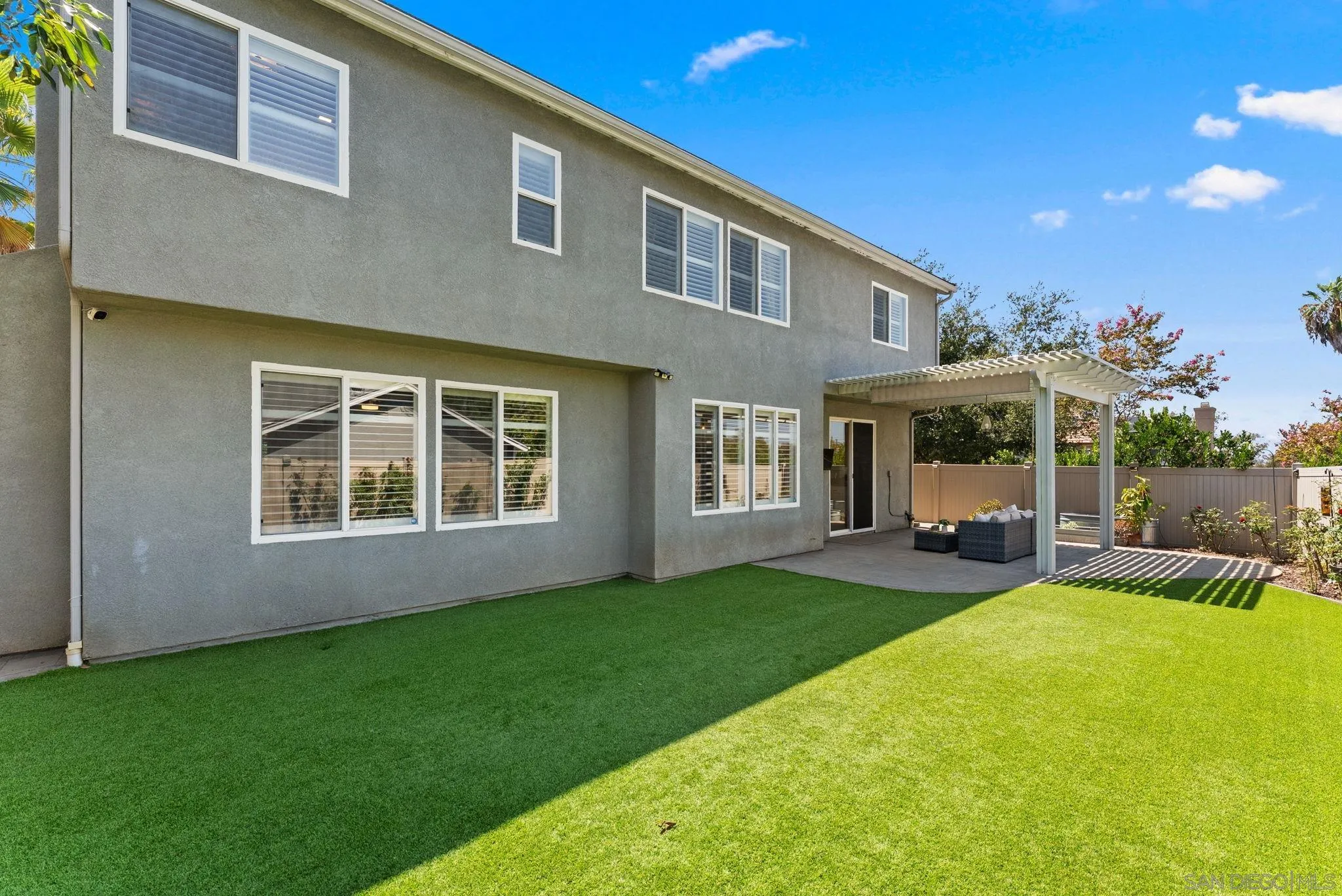 https://cdn.realtyfeed.com/cdn/127/260019246/c51d86d15f4b99e6421312aad9e6a5de.webp