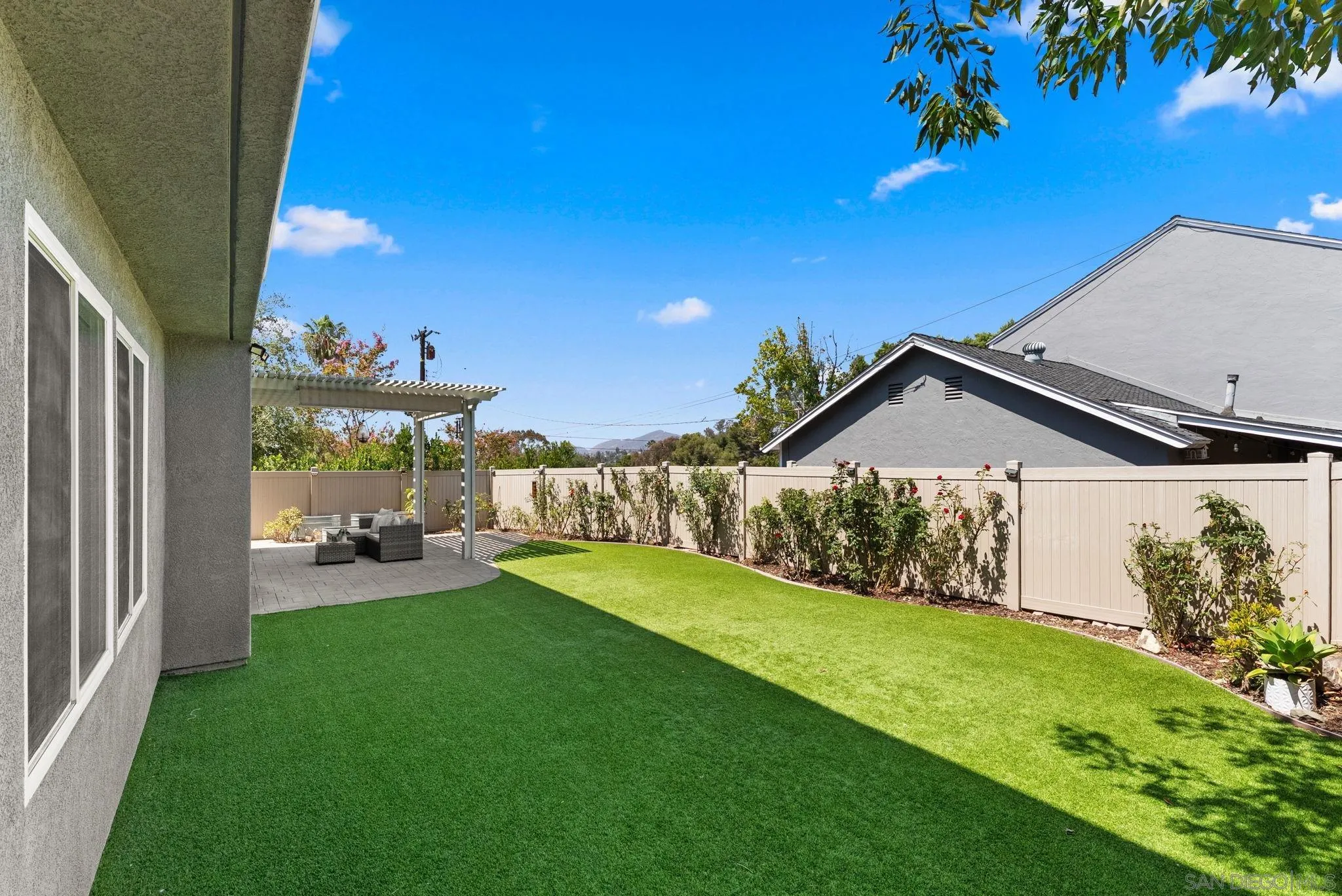 https://cdn.realtyfeed.com/cdn/127/260019246/f48abe58dda6b71dae5fd29de16977b5.webp
