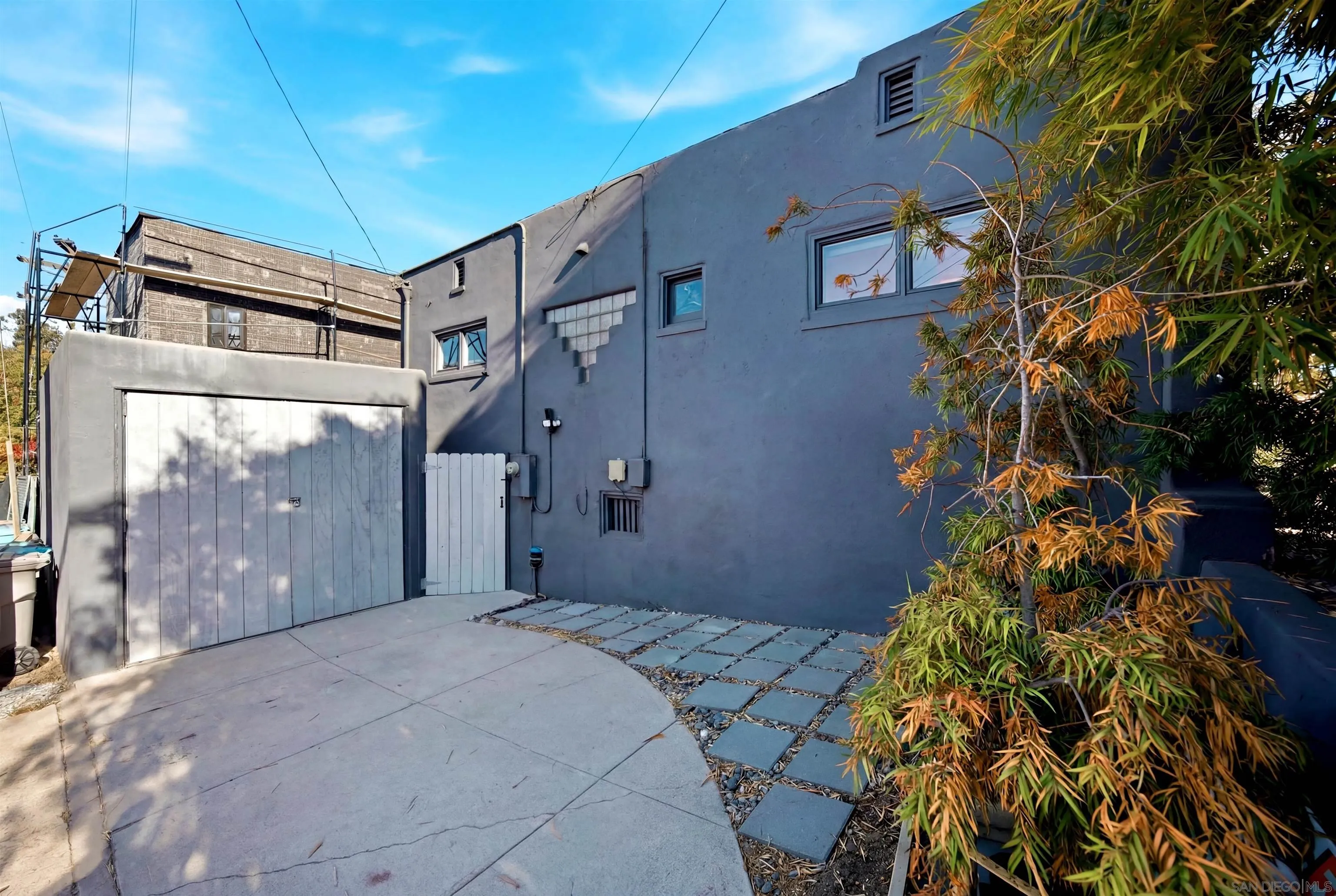 https://cdn.realtyfeed.com/cdn/127/260019247/c92668b2024a586a741cf6624e690427.webp