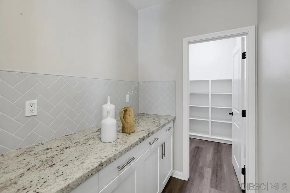 https://cdn.realtyfeed.com/cdn/127/260019249/e99c3a04106b5543e71b739b5d4838a7.webp
