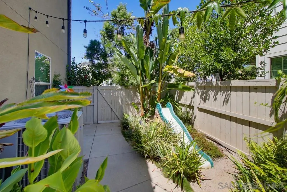 https://cdn.realtyfeed.com/cdn/127/260019249/f37cee04657eb1e1e332ecc14e939135.webp