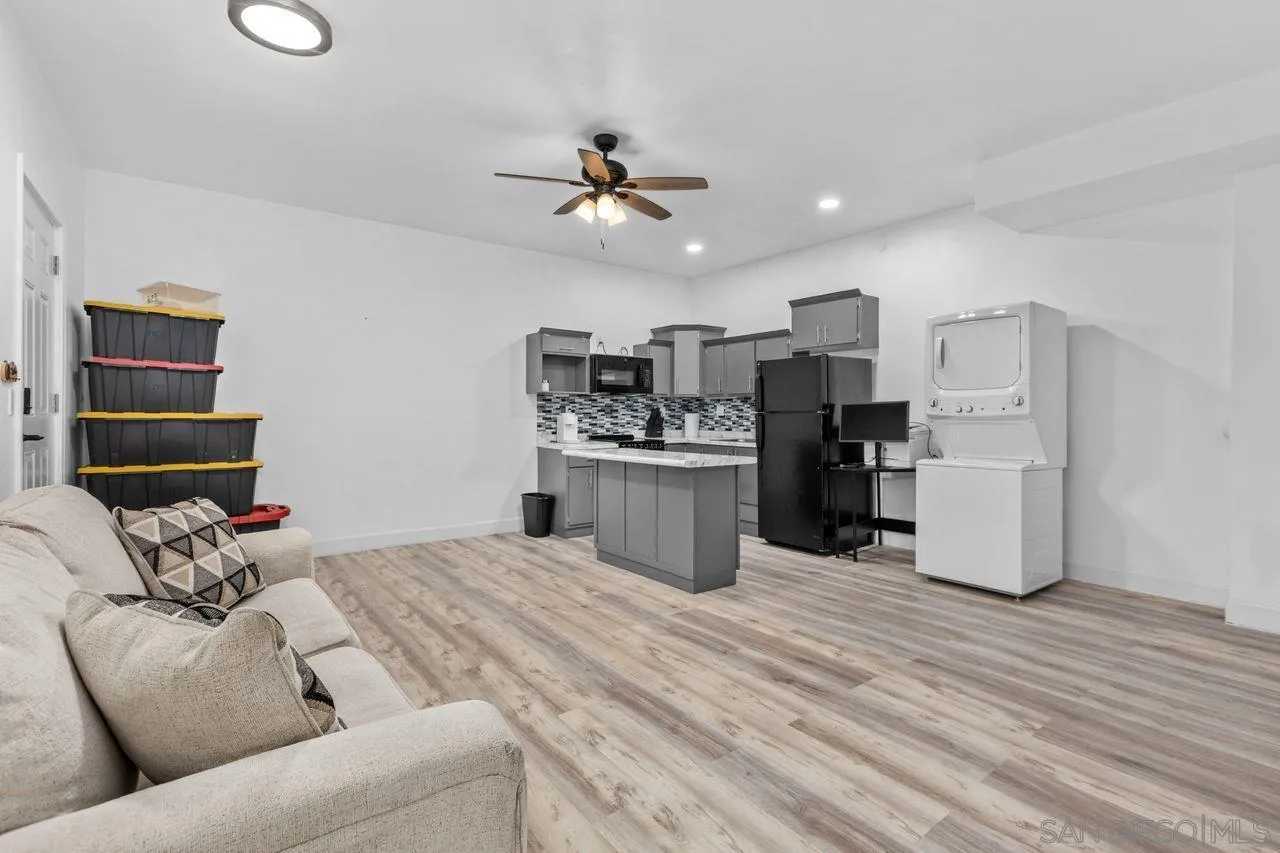 https://cdn.realtyfeed.com/cdn/127/260019250/f485344c5ef7a43a64c31763ec633d2b.webp