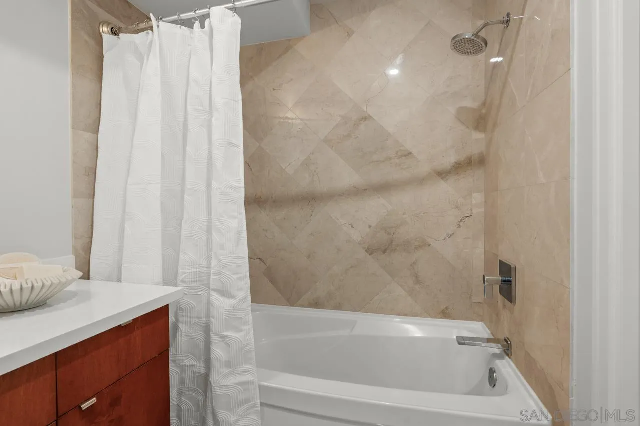 Photo #53: 260019251 Listing: Photo #53