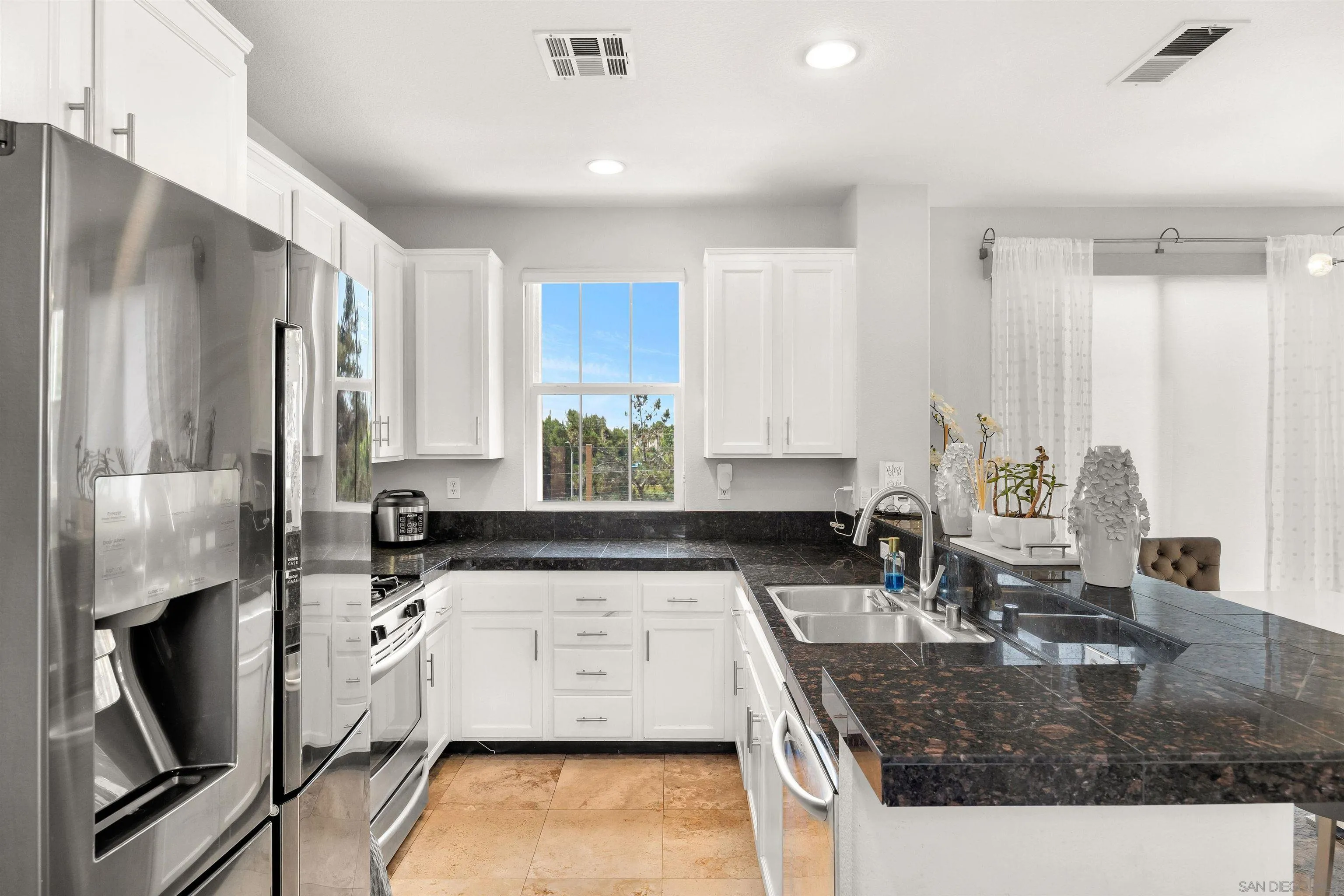 1555 Caminito Cremona, Chula Vista, CA 91915 - Photo 5 of 23, Chula Vista, CA