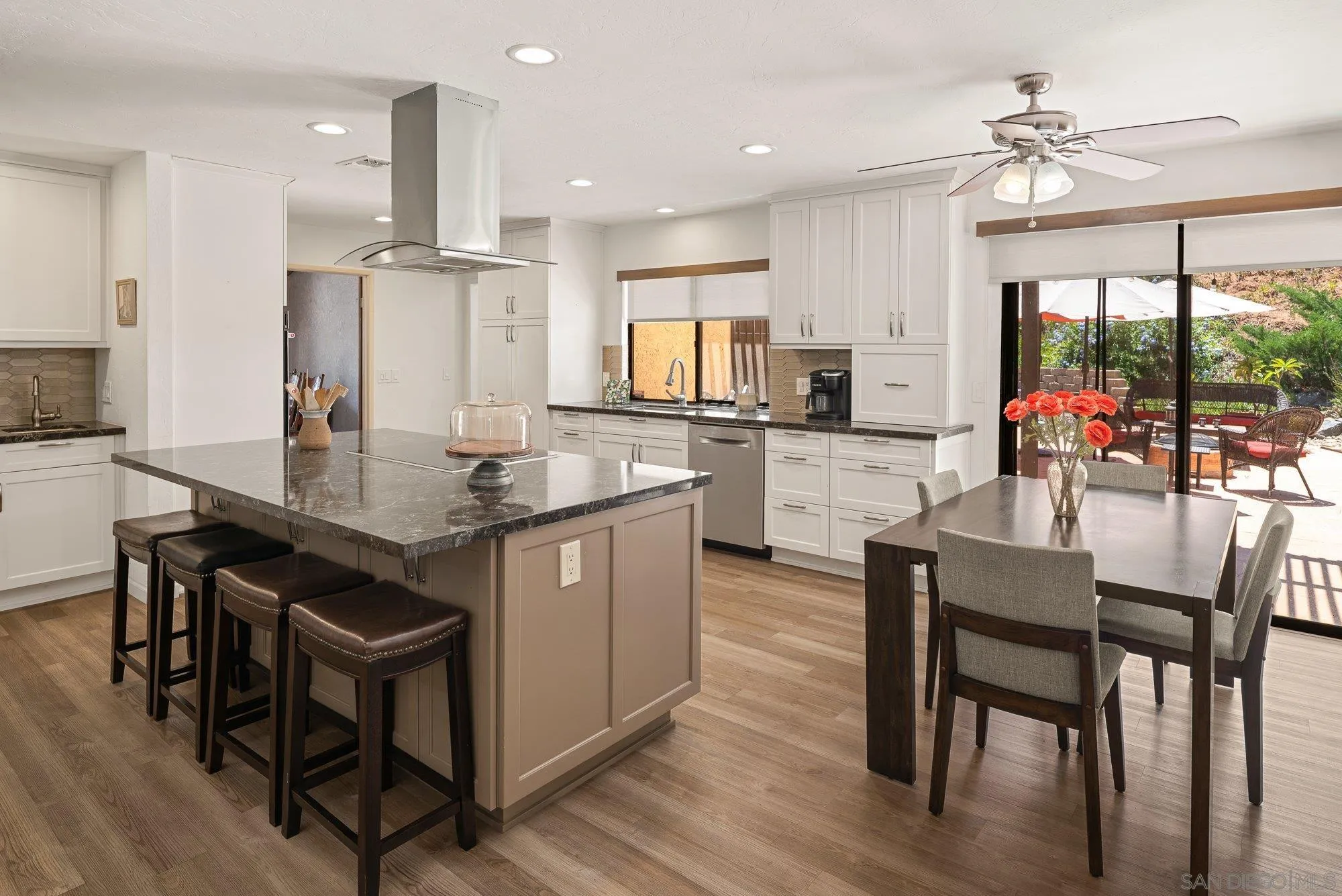 https://cdn.realtyfeed.com/cdn/127/260019256/4dfd3fadb2ae09f26e1b2c2b4d96eee7.webp