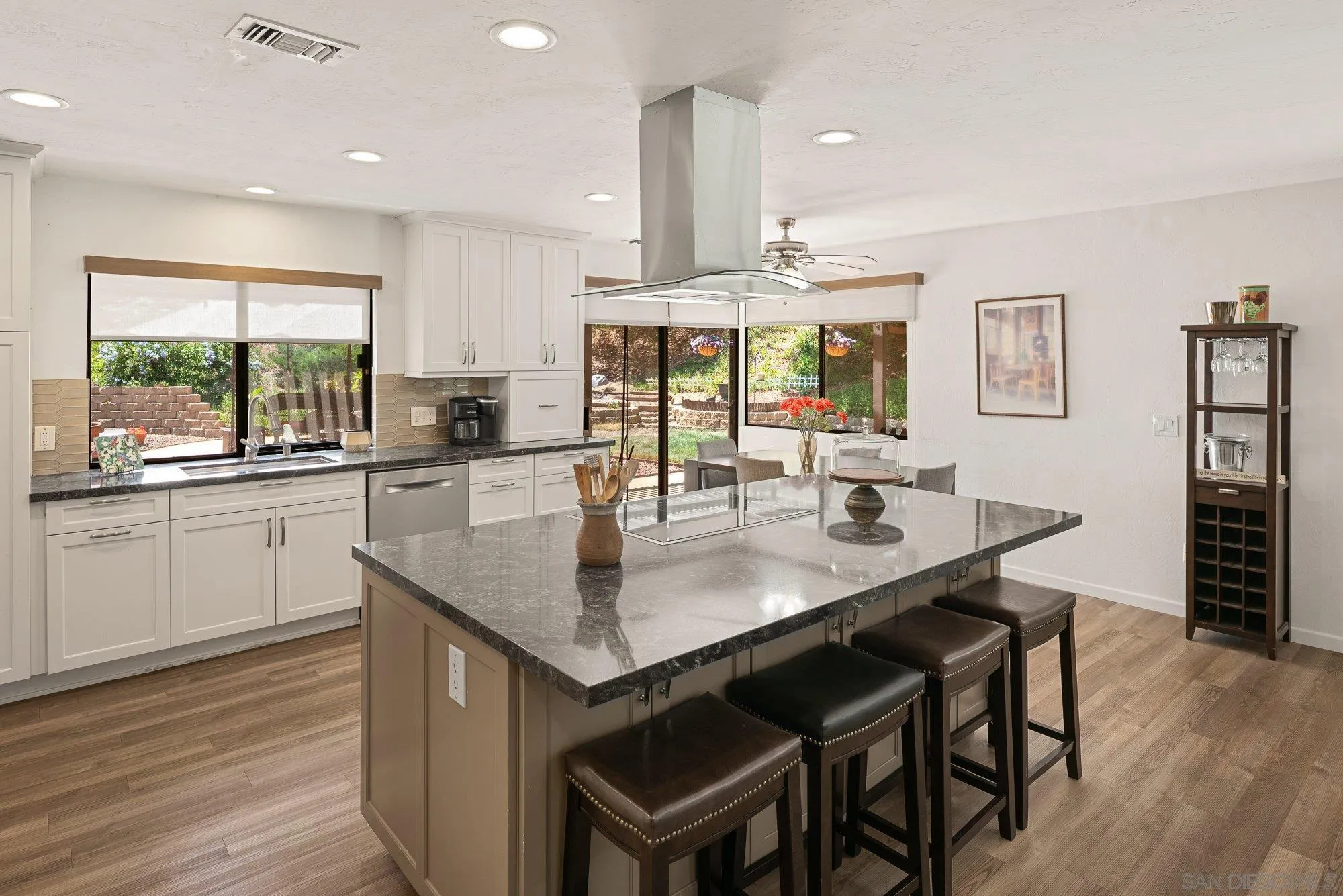 https://cdn.realtyfeed.com/cdn/127/260019256/5f08f9e9a885374cc4b4b3b8d904ec06.webp