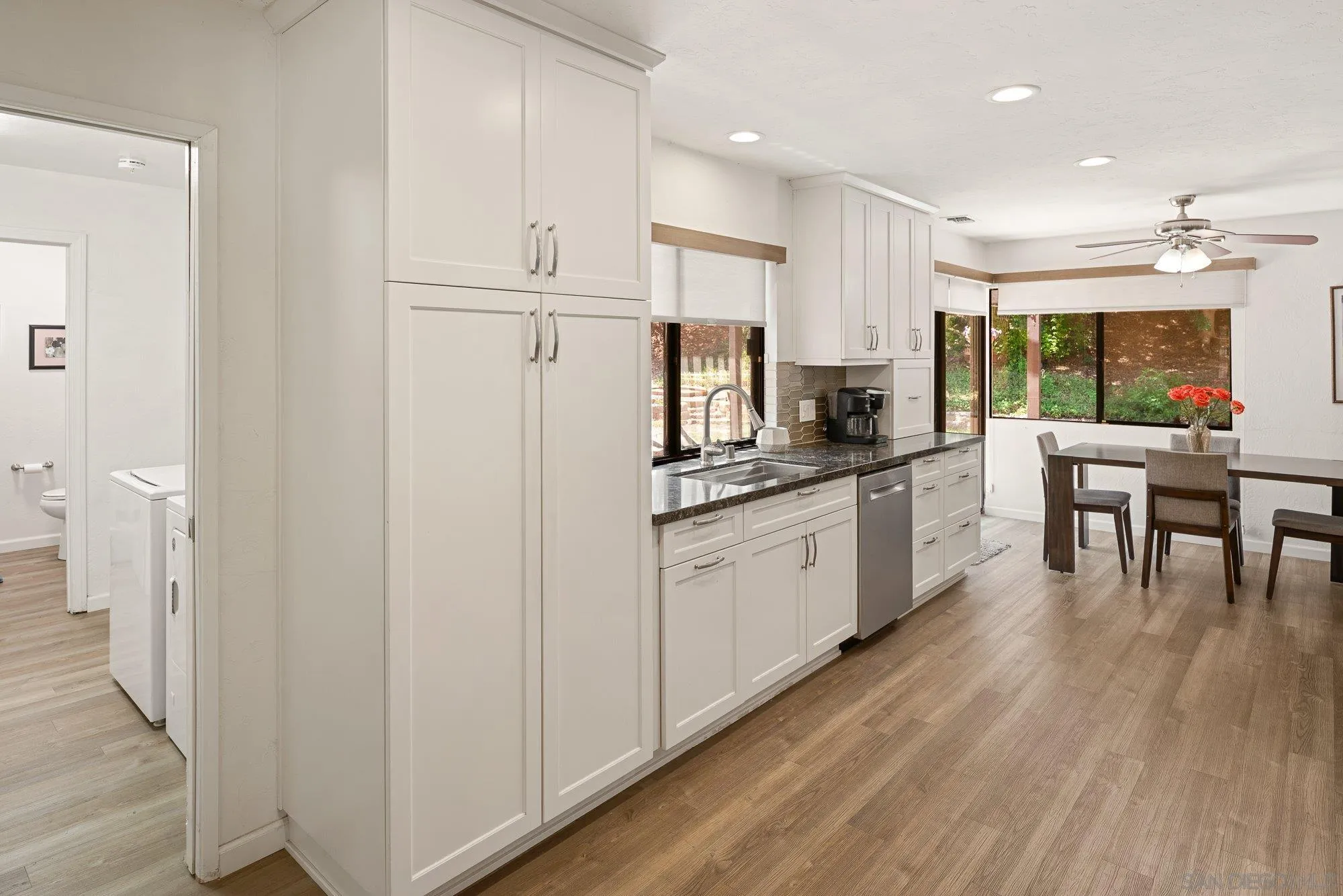 https://cdn.realtyfeed.com/cdn/127/260019256/707b4637abff054212b9d6b936dedfc2.webp