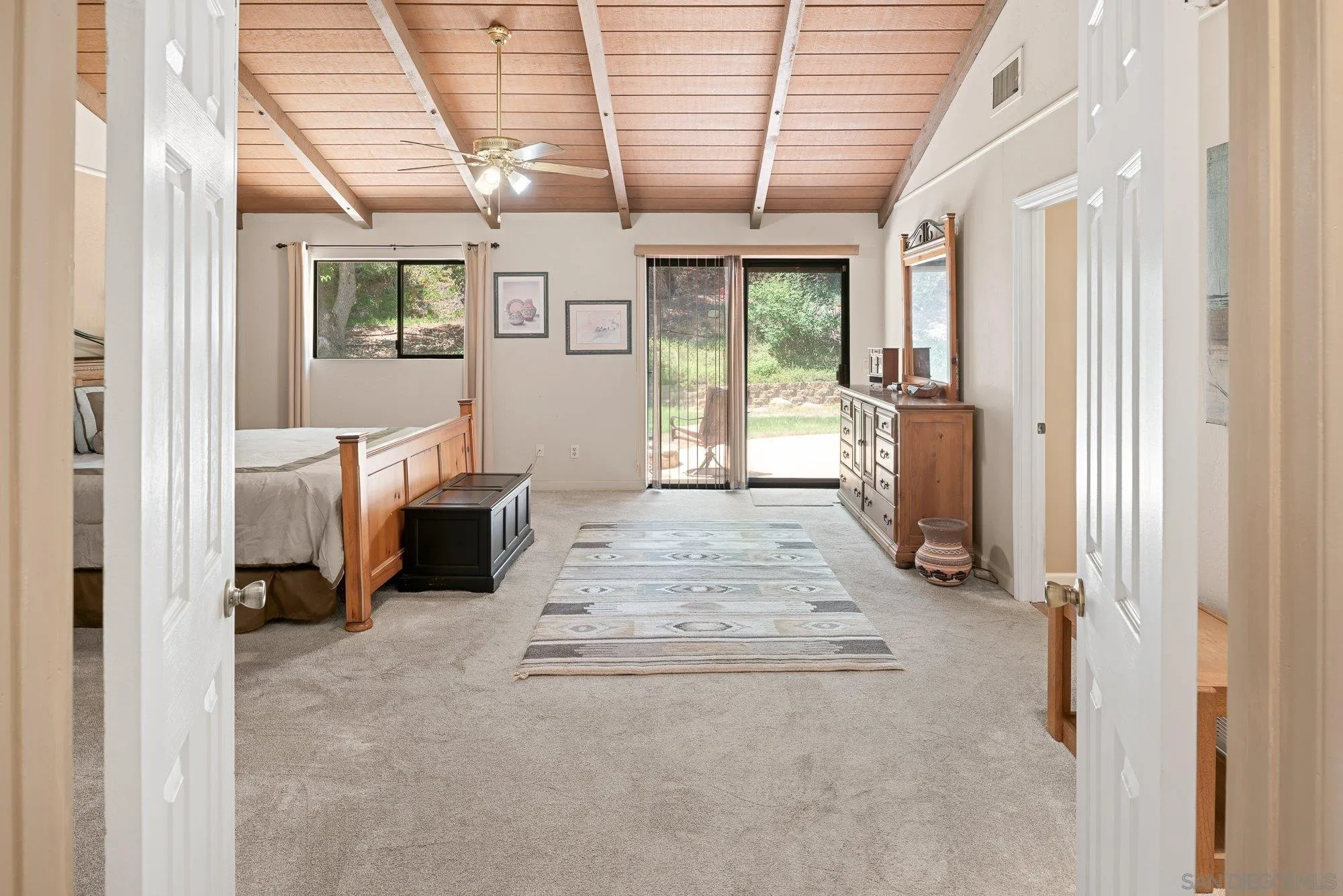 https://cdn.realtyfeed.com/cdn/127/260019256/8e27395eecd62e83640623f533b667a6.webp