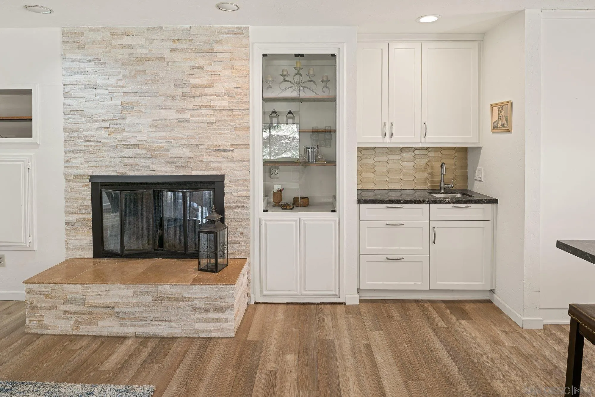 https://cdn.realtyfeed.com/cdn/127/260019256/ad009924972004820168cf2afa4d52d3.webp