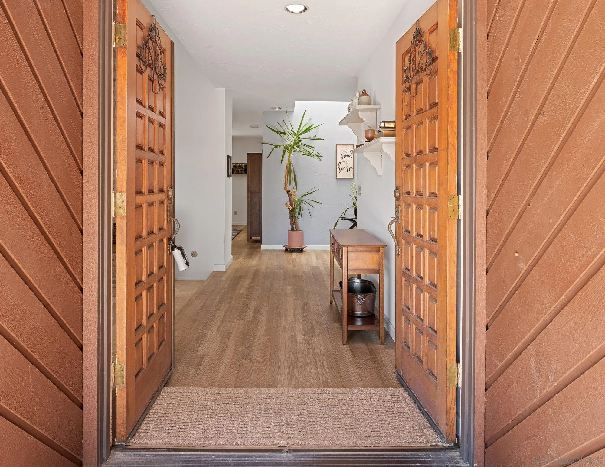 https://cdn.realtyfeed.com/cdn/127/260019256/b1df23862884920235f64418ffeeb721.webp