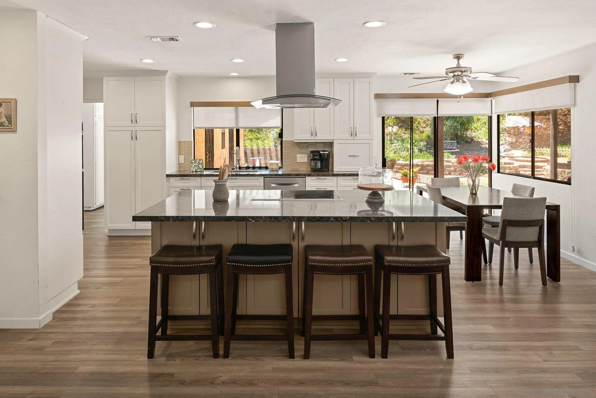 https://cdn.realtyfeed.com/cdn/127/260019256/b4c496b6345358e86e3d891bd19f6046.webp