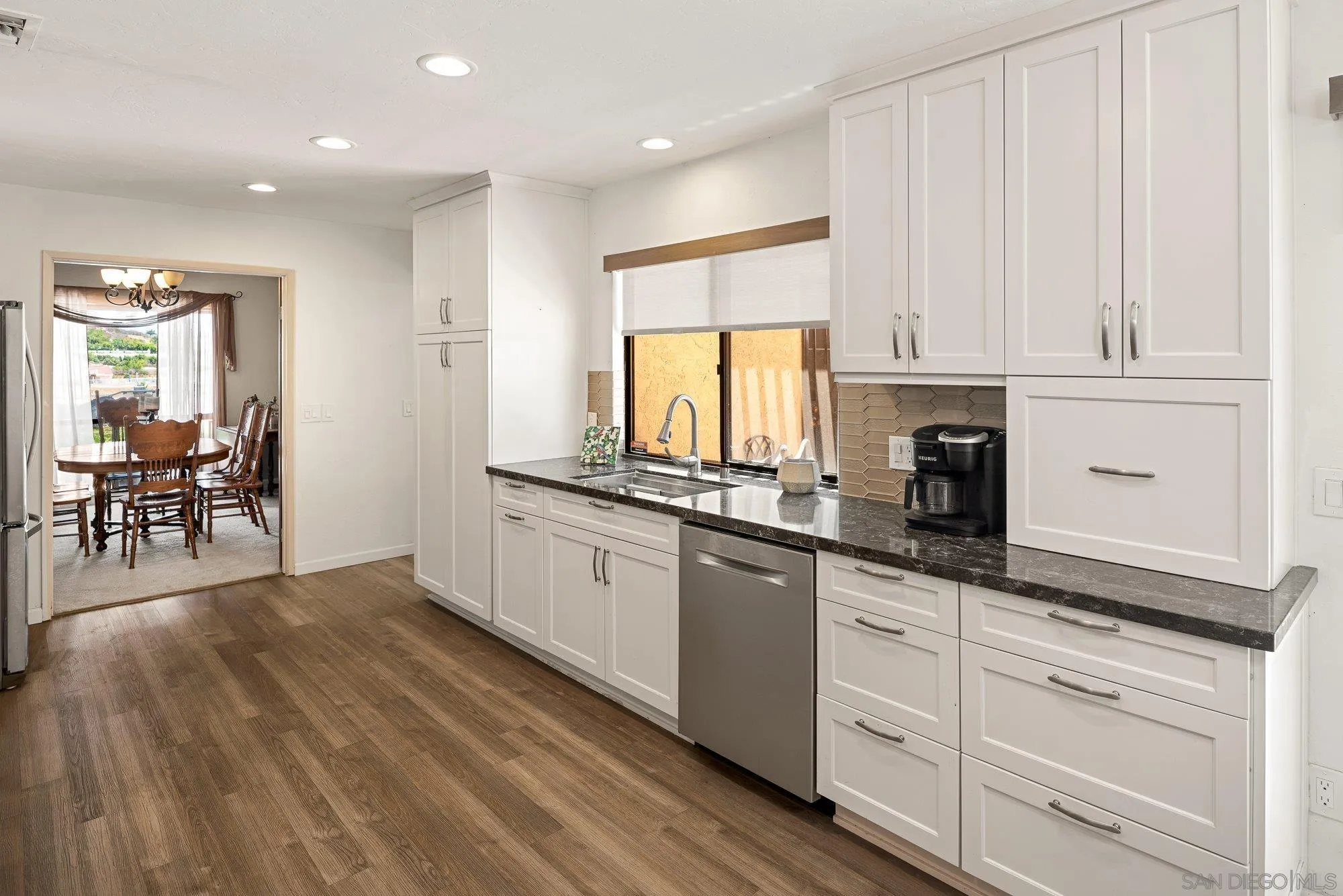 https://cdn.realtyfeed.com/cdn/127/260019256/f35f60b6a167119cf66e7629db144e82.webp