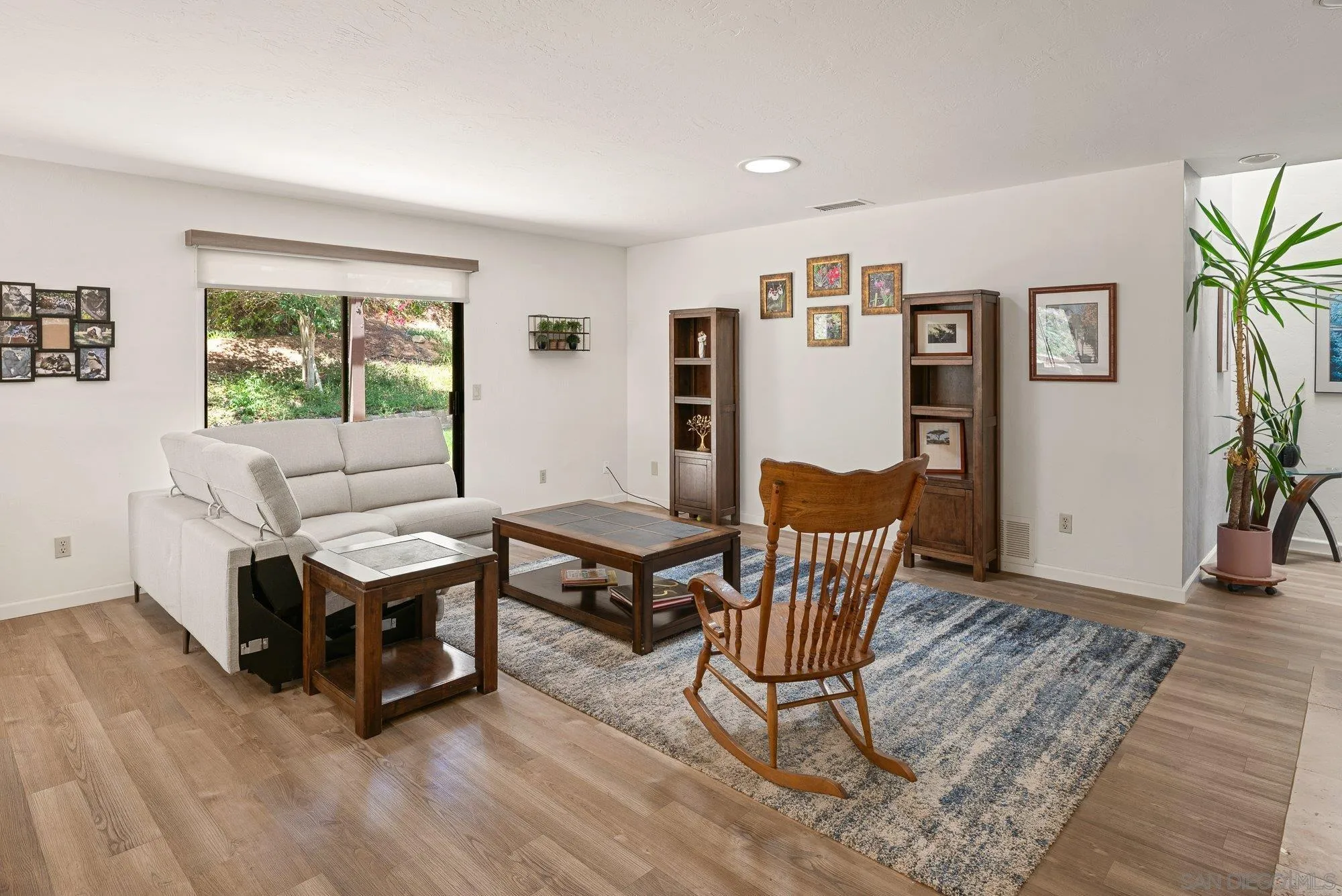 https://cdn.realtyfeed.com/cdn/127/260019256/fb72bbeb1ed0f7011afd0c80d8e4890a.webp