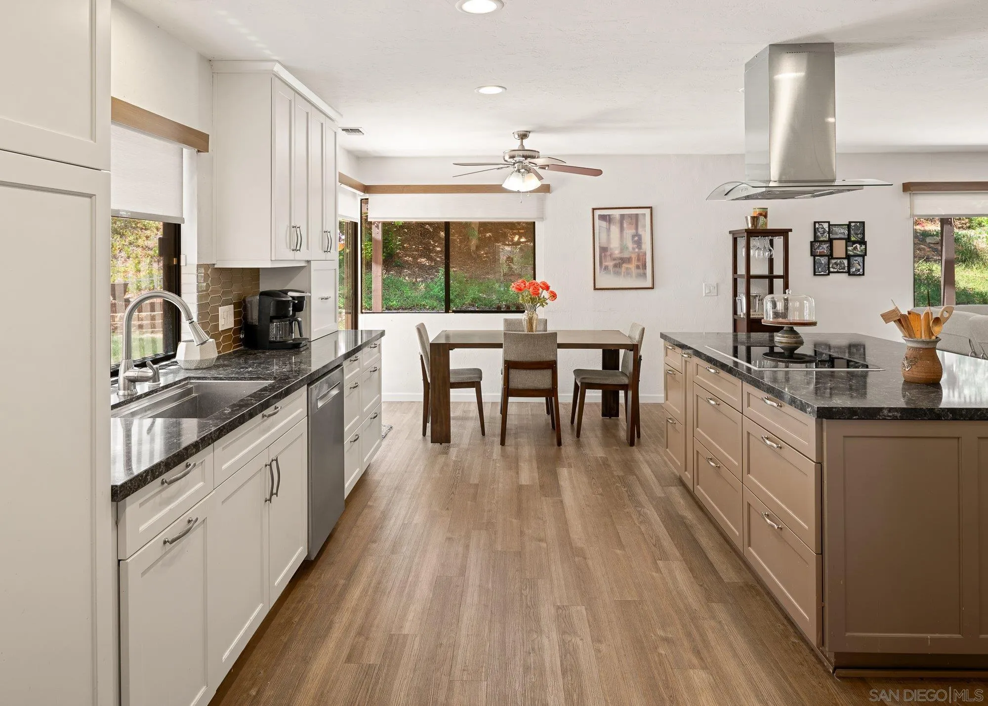 https://cdn.realtyfeed.com/cdn/127/260019256/fc05fb94fb14c7fbdce3f7cc0764a7ad.webp