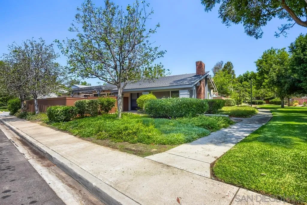 https://cdn.realtyfeed.com/cdn/127/260019257/765e4eb4da1ad9d3f2555f6d6d0ca114.webp