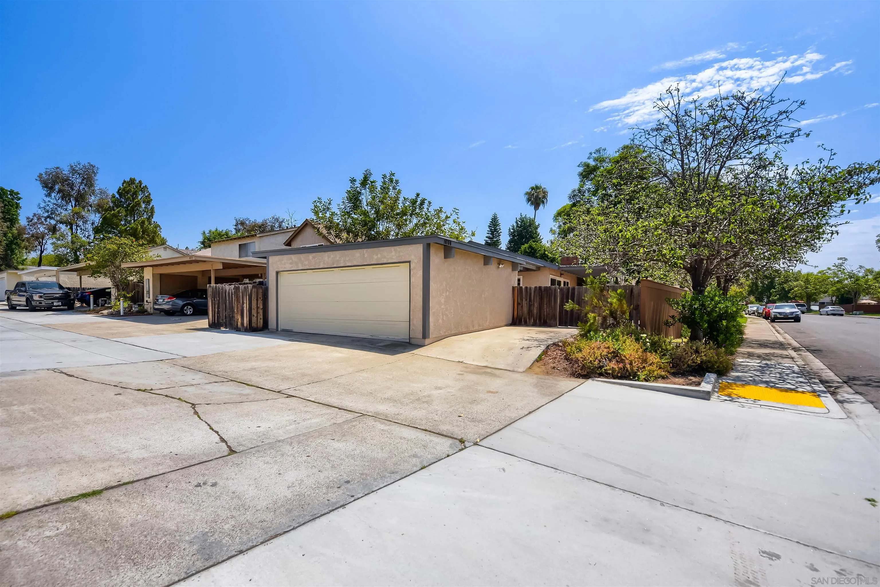 https://cdn.realtyfeed.com/cdn/127/260019257/e2b3a718711cd14983547052b8f93005.webp