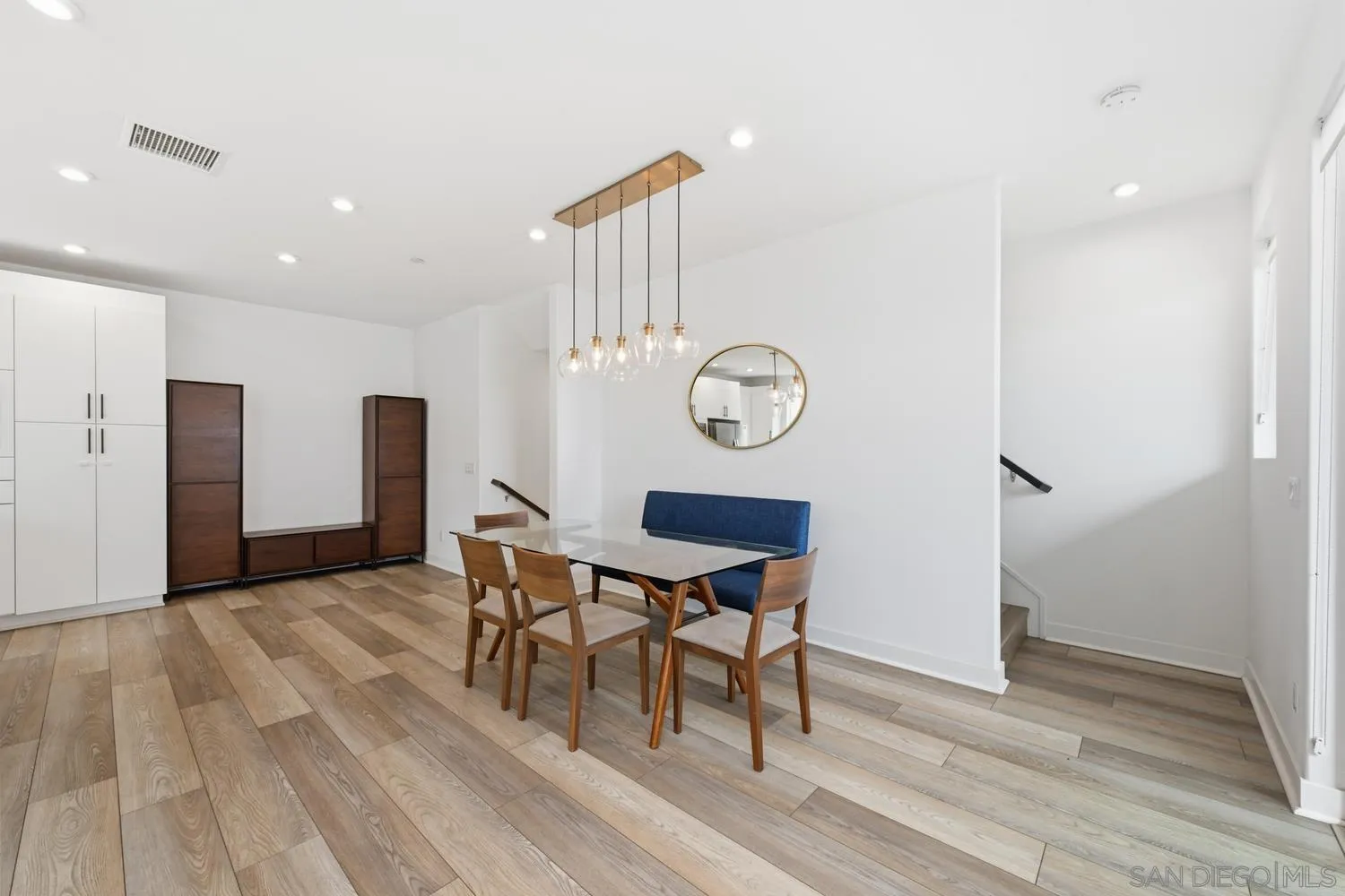 https://cdn.realtyfeed.com/cdn/127/260019258/35f2a82df0cb6e121d5db5c33f8d163d.webp