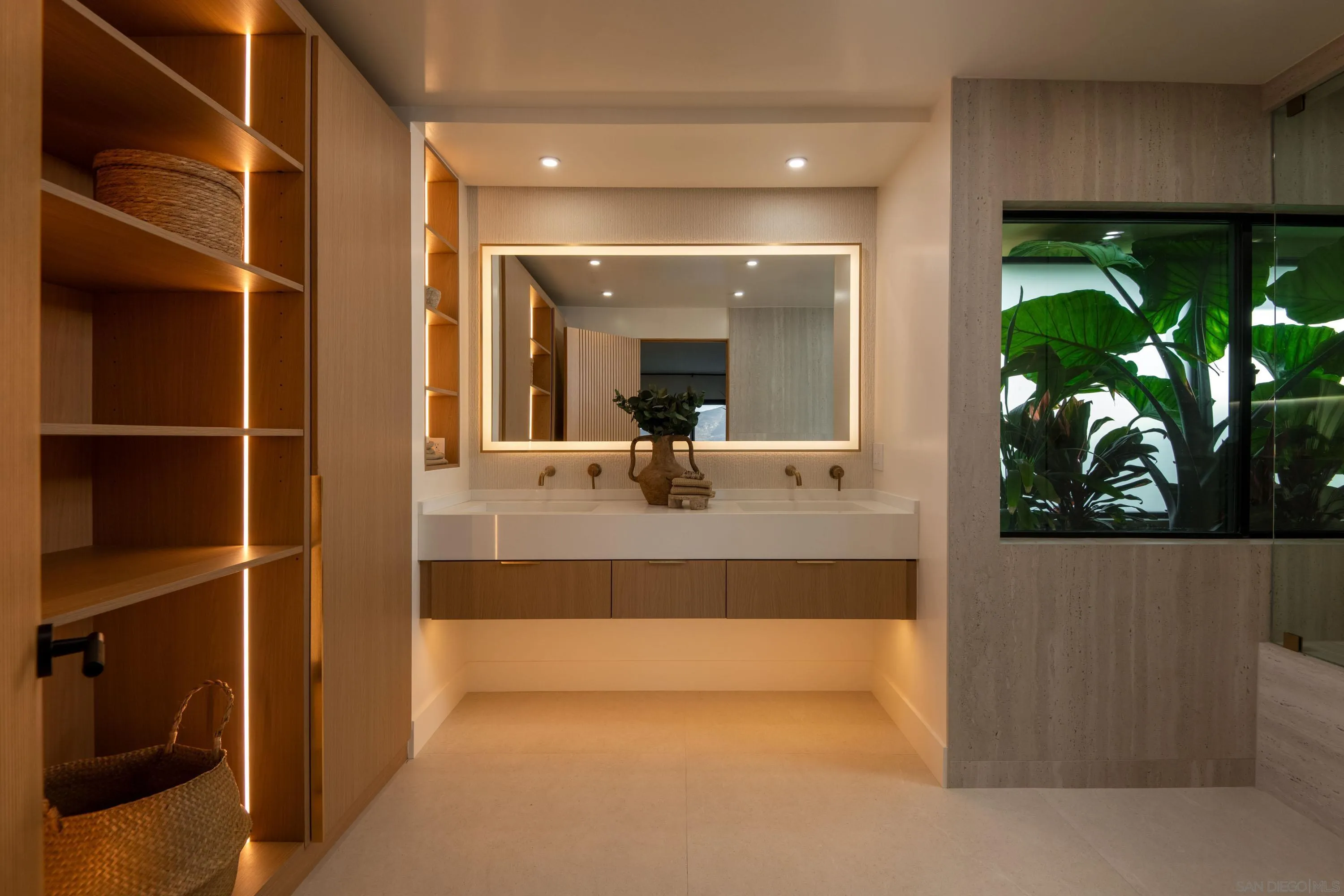 https://cdn.realtyfeed.com/cdn/127/260019259/8f53deb614b843169e2b8a86db933fb7.webp