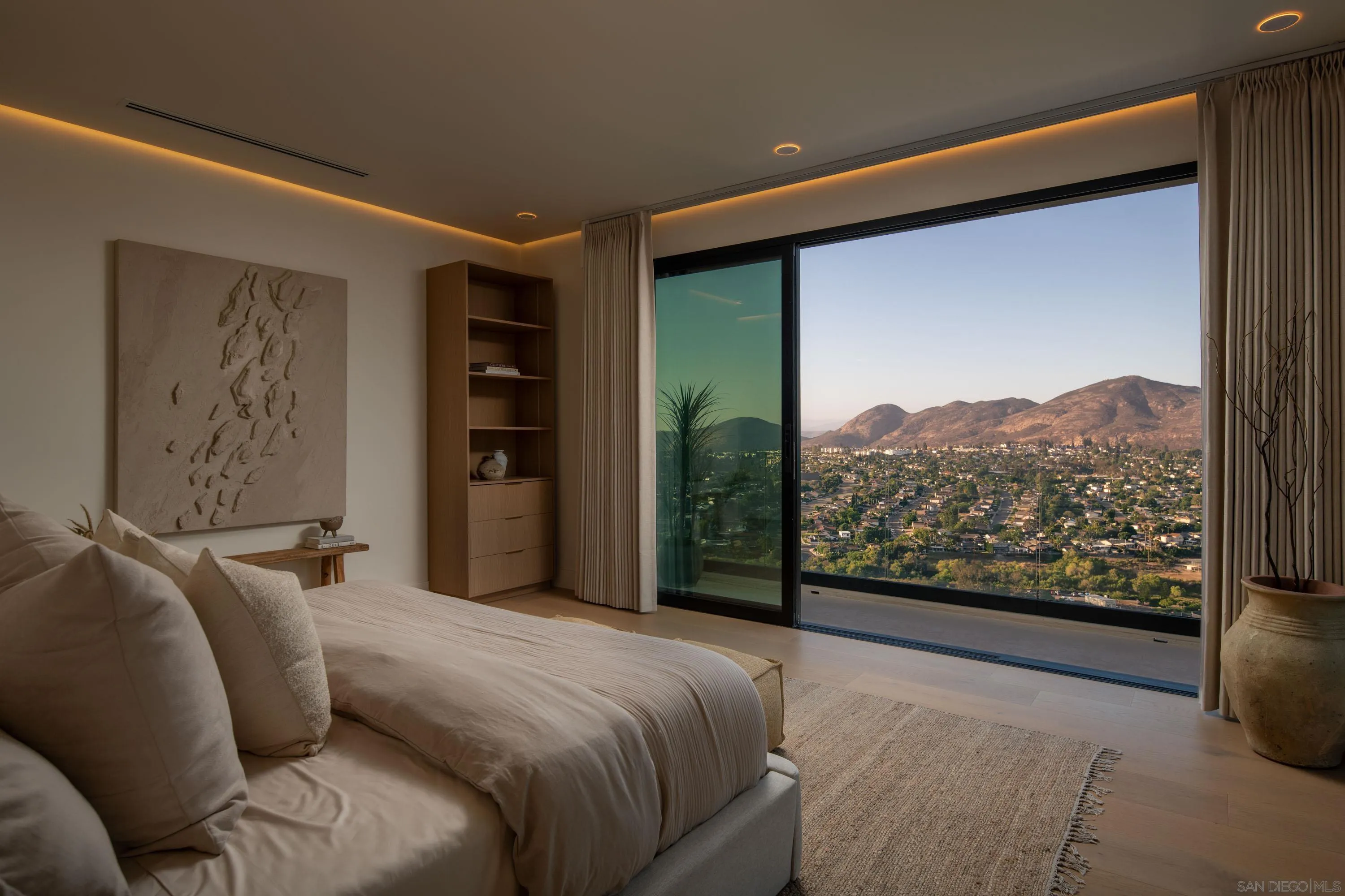 https://cdn.realtyfeed.com/cdn/127/260019259/af160bde38a114d9f9f573d9cdce0198.webp