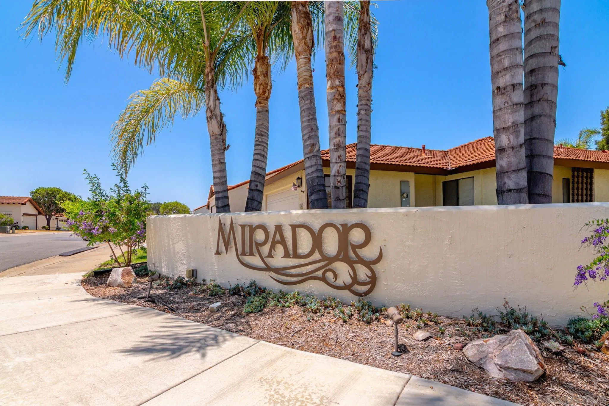 https://cdn.realtyfeed.com/cdn/127/260019260/11f7e550f9f9cae0715d207560d624dc.webp
