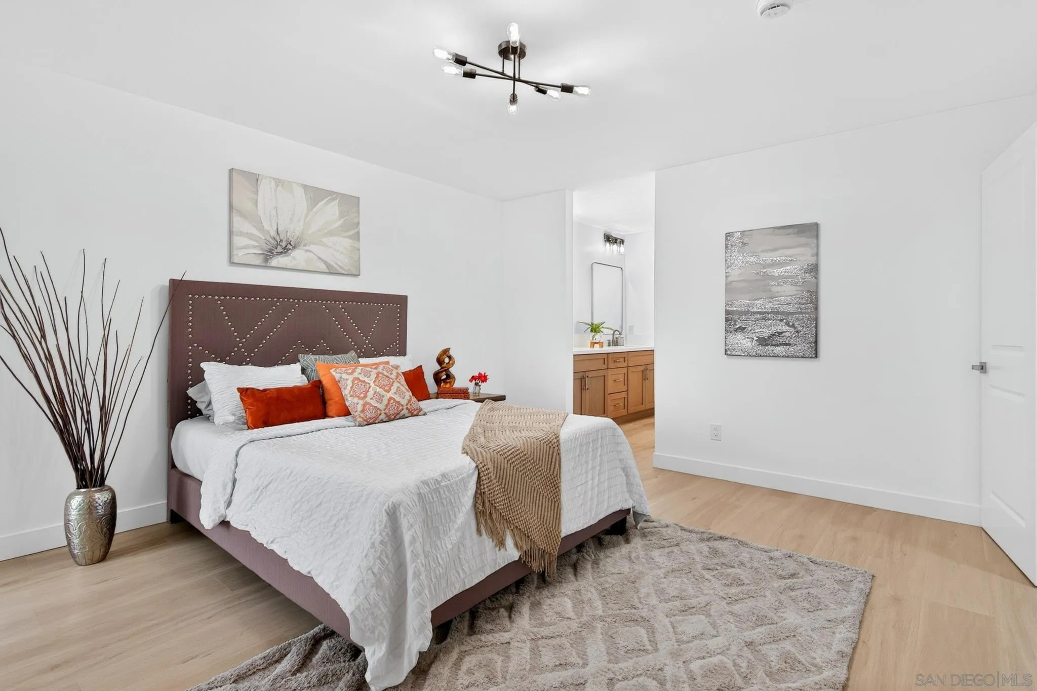https://cdn.realtyfeed.com/cdn/127/260019260/4040bfe3a9fec5acbc7bc6f172d15850.webp