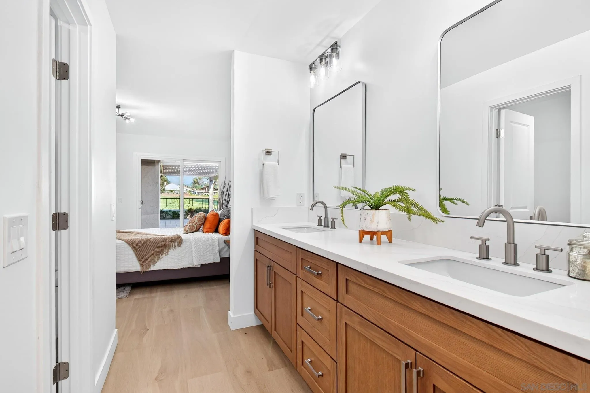 https://cdn.realtyfeed.com/cdn/127/260019260/7a1d1d39c88b77f5d9e8181762a80248.webp