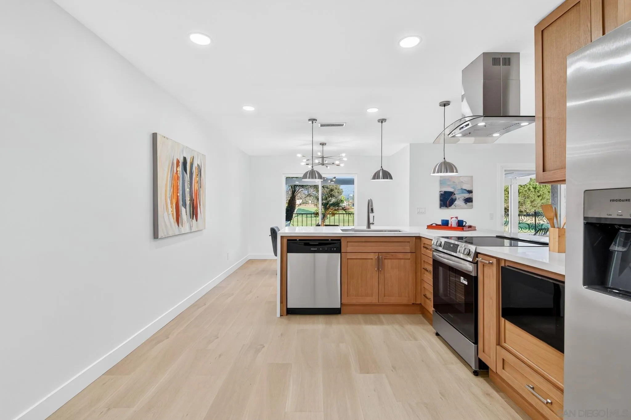 https://cdn.realtyfeed.com/cdn/127/260019260/8cbb8937f43e4c2af8c0533f286da834.webp
