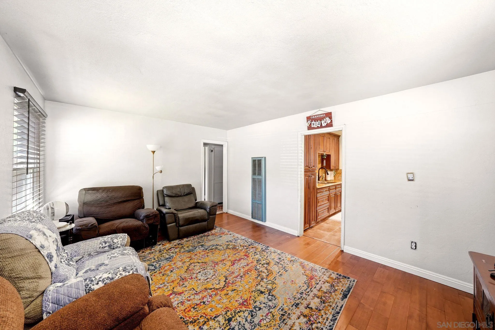 https://cdn.realtyfeed.com/cdn/127/260019262/41a2b51921e5b6749f20d8893ee201bc.webp