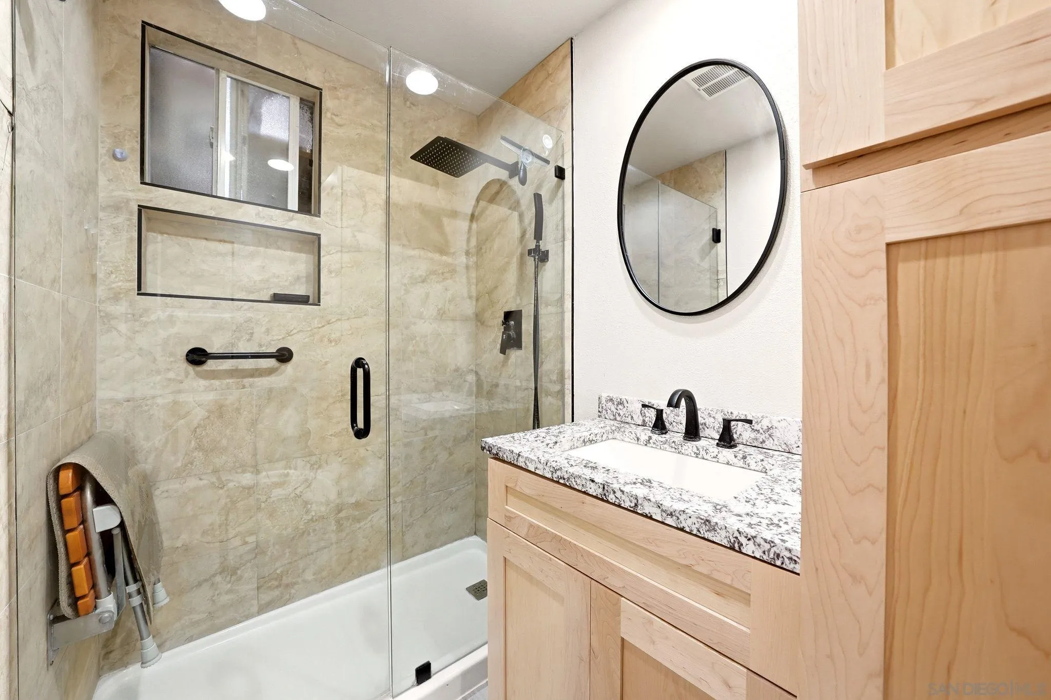 https://cdn.realtyfeed.com/cdn/127/260019262/4c81a0eec8151f2610706d21a1b057a5.webp