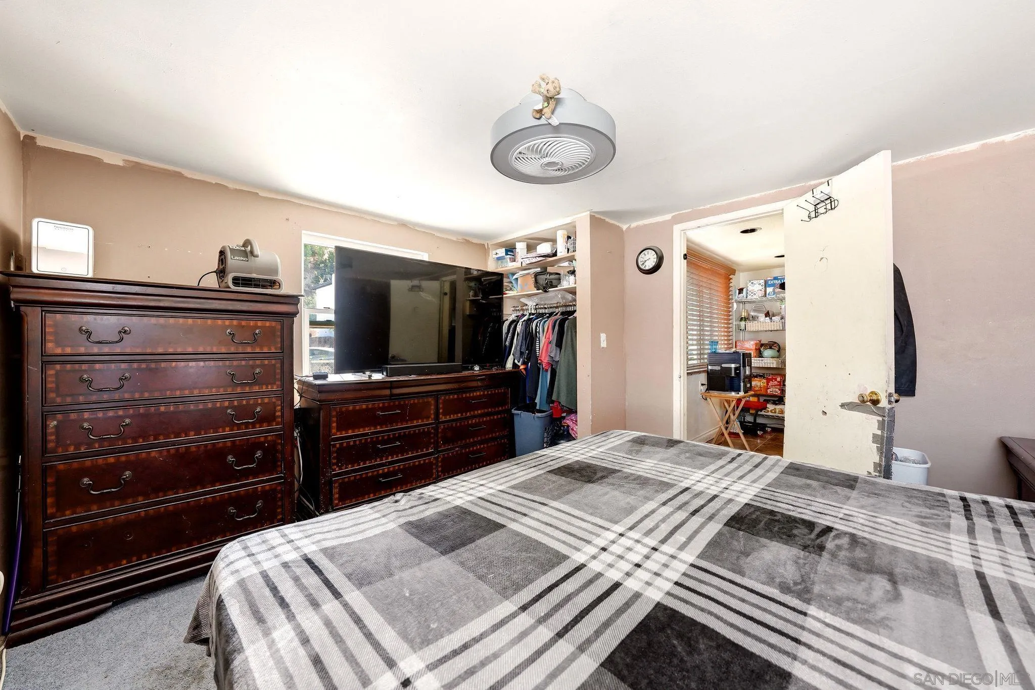 https://cdn.realtyfeed.com/cdn/127/260019262/a809489d4a6788944b01010f57ee2e4c.webp