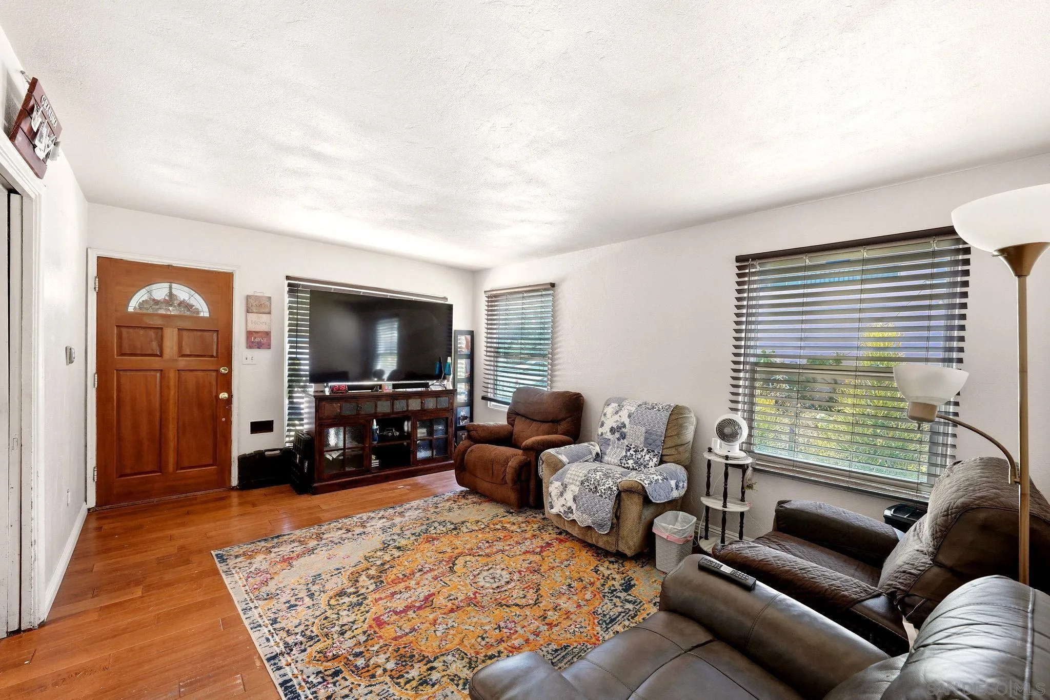 https://cdn.realtyfeed.com/cdn/127/260019262/e6b77d71701b2446217adbde4e48a2ee.webp