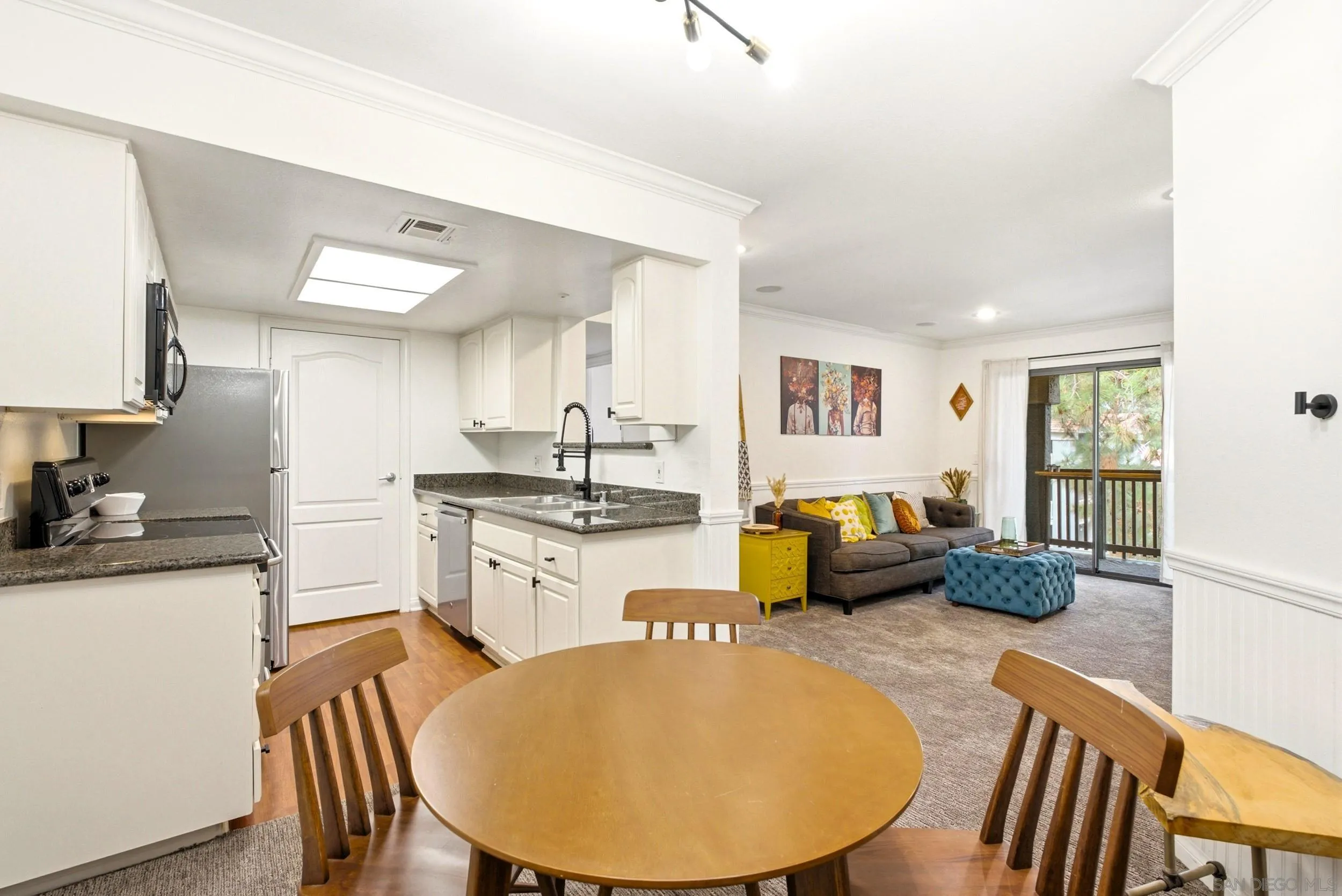 Photo #11: 260019263 Listing: Photo #11