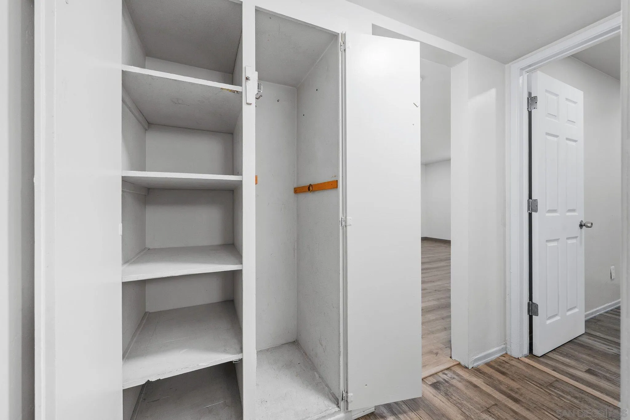 https://cdn.realtyfeed.com/cdn/127/260019269/227e1d7057f5329ae2eeed24da402fa1.webp