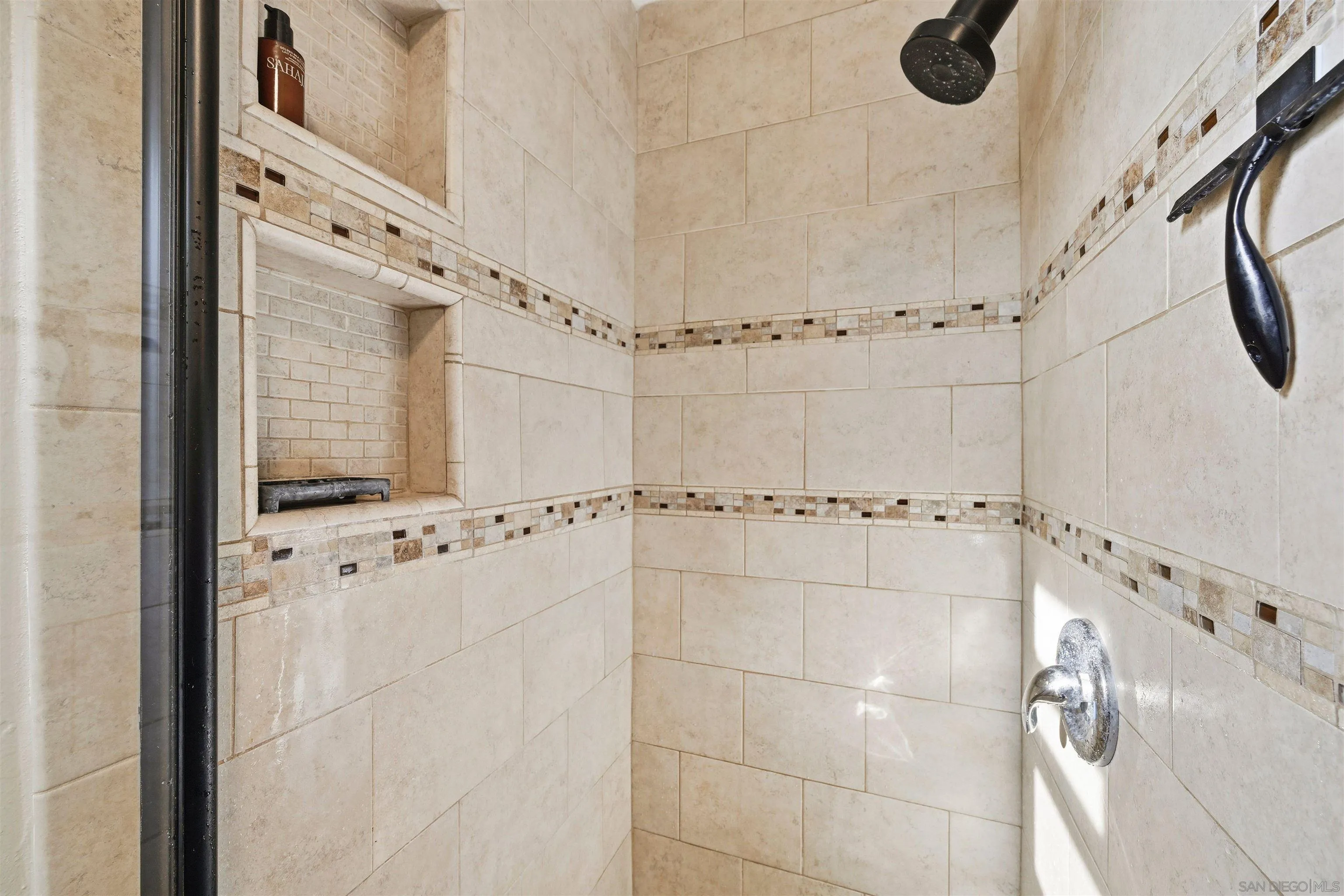 https://cdn.realtyfeed.com/cdn/127/260019270/6818ce76fa20898e3bbac2b40950c4e5.webp